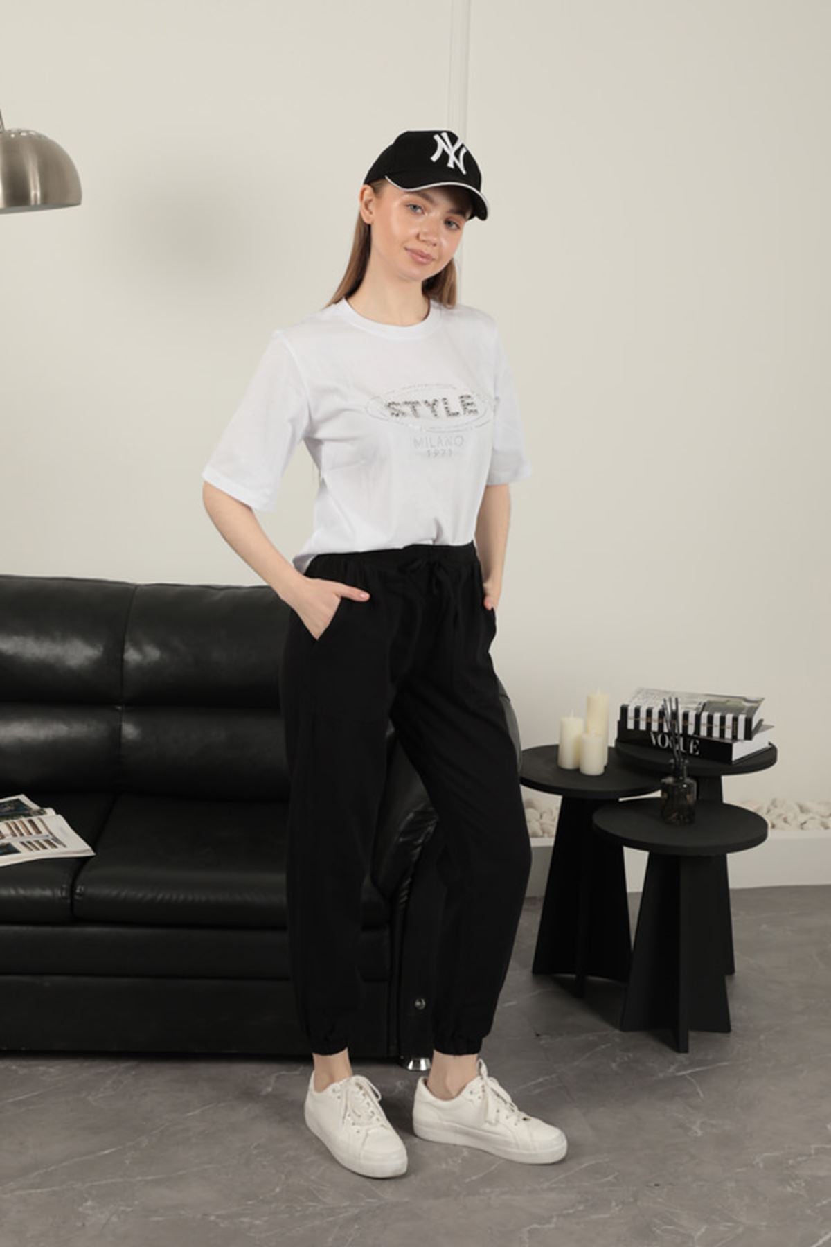 Gabardin Kumaş Paçası Lastikli Kadın Pantolon-Siyah