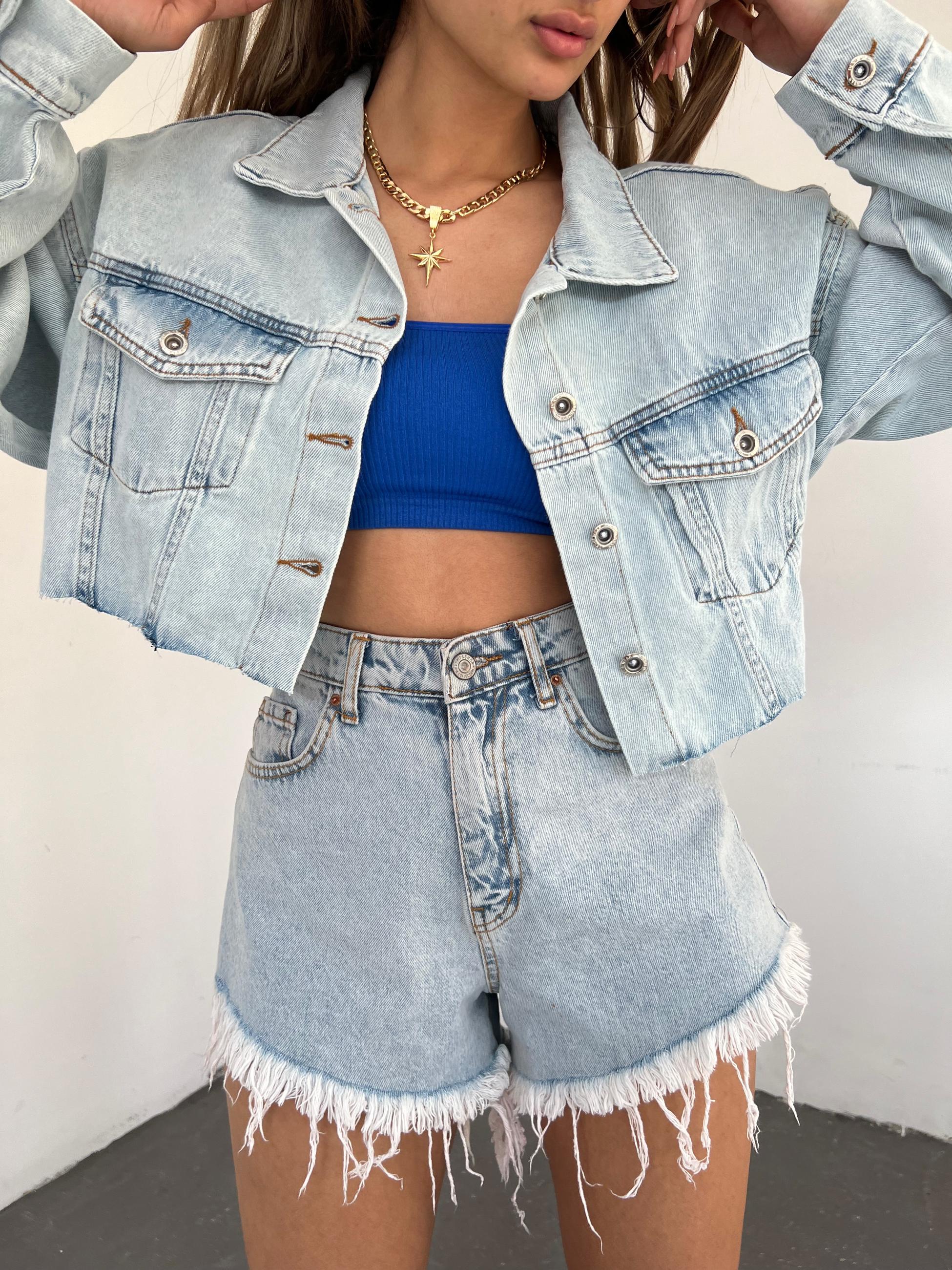 Çift Cepli Yıkamalı Crop Denim Ceket