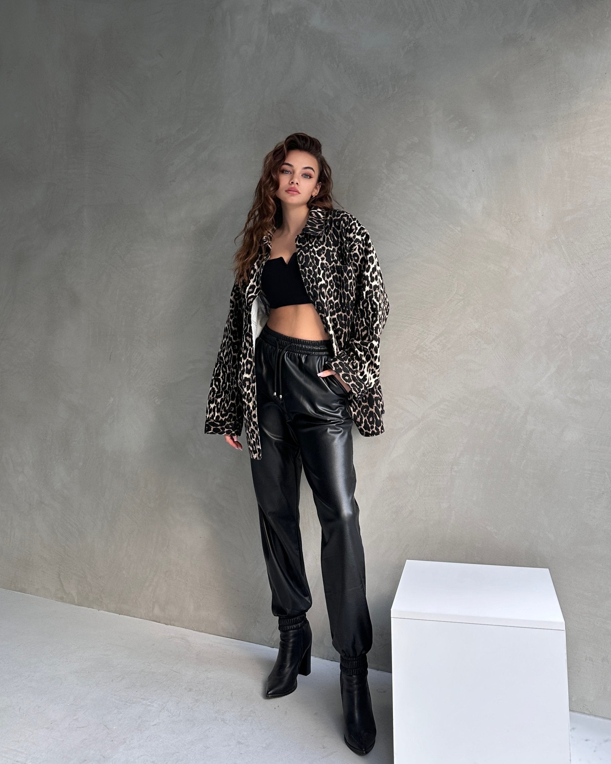 Leopar Desenli Çift Cep Oversize Denim Gömlek Ceket