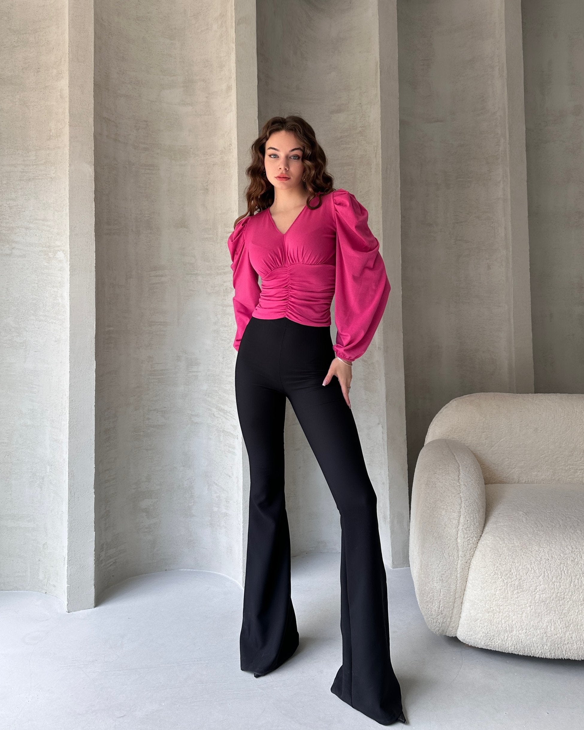V Yaka Drape Detaylı Crep Bluz
