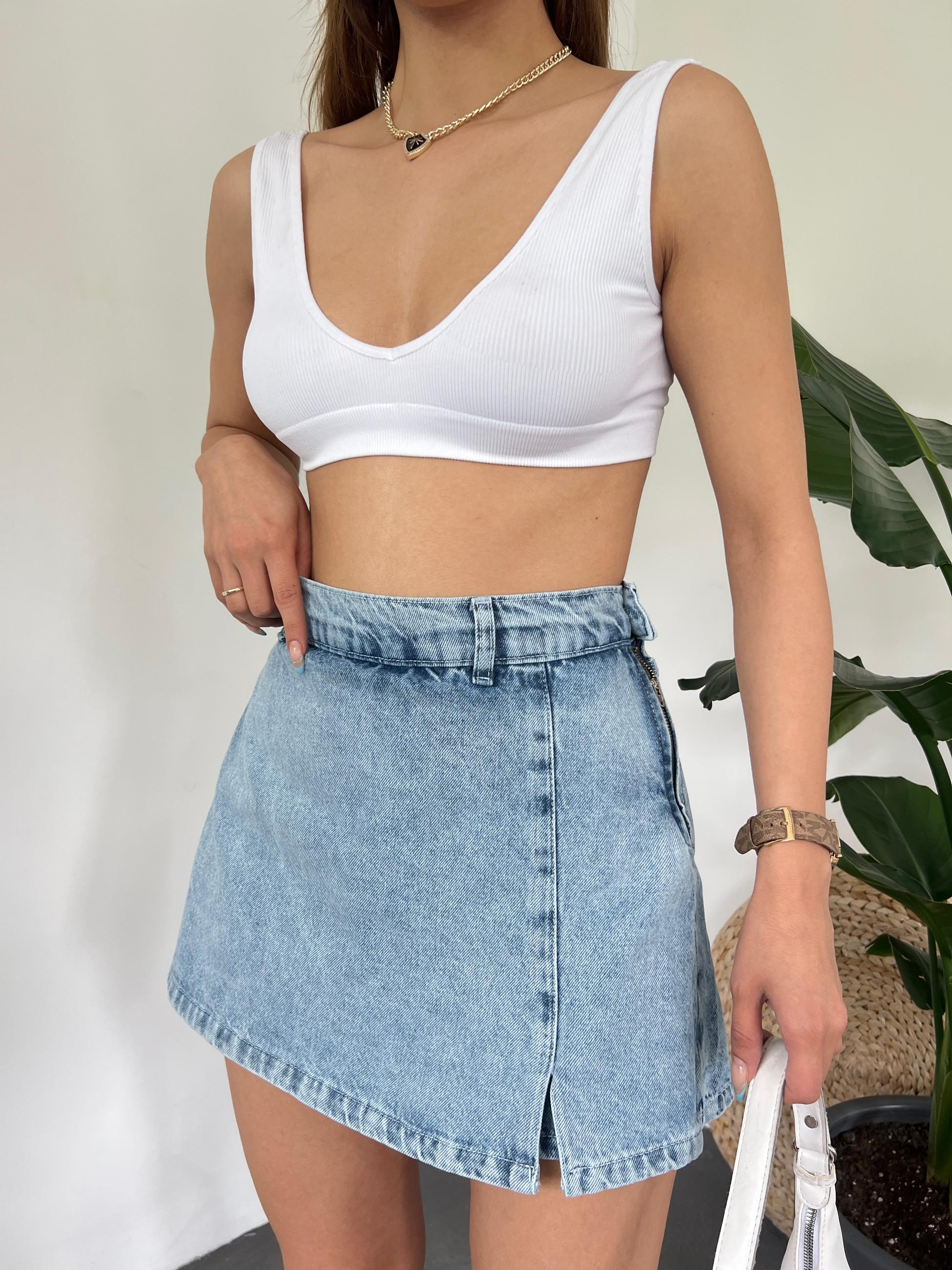 Yırtmaç Detaylı Denim Şort Etek