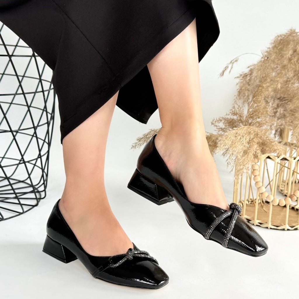 Туфли Estay на высоком каблуке из черной лакированной кожи