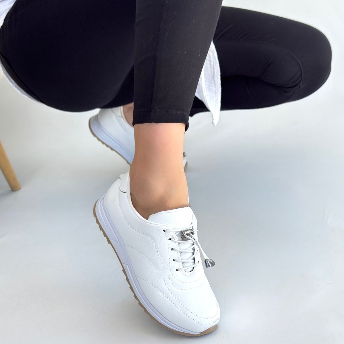 Finna Beyaz Cilt Bağcıklı Spor Ayakkabı