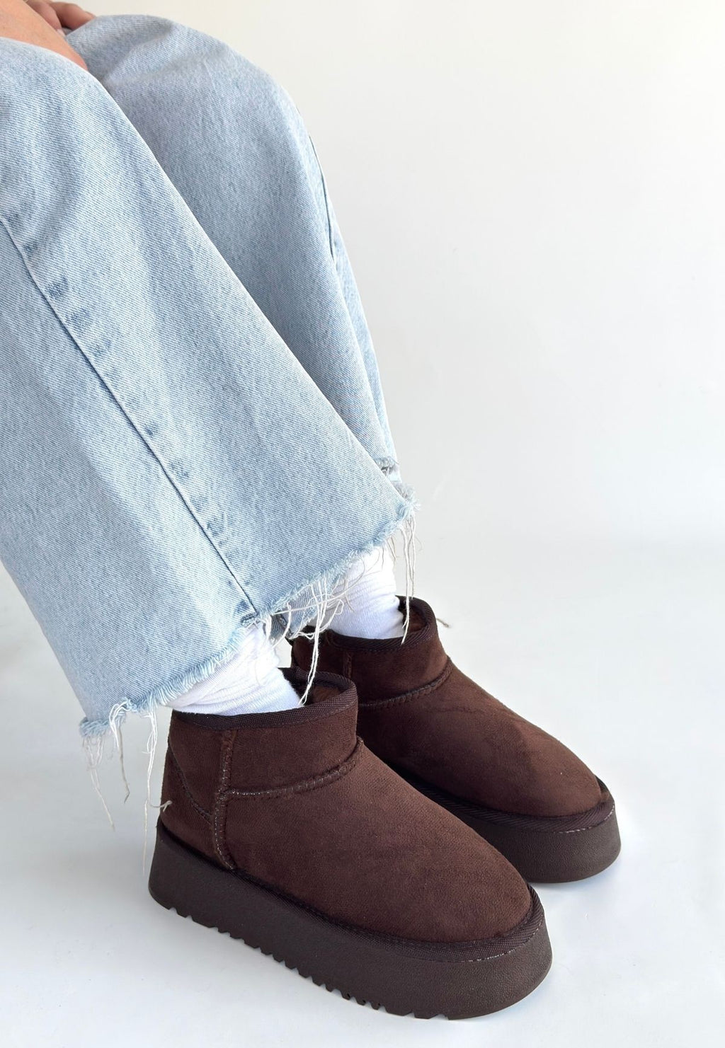 Linne Kahverengi Süet Bot