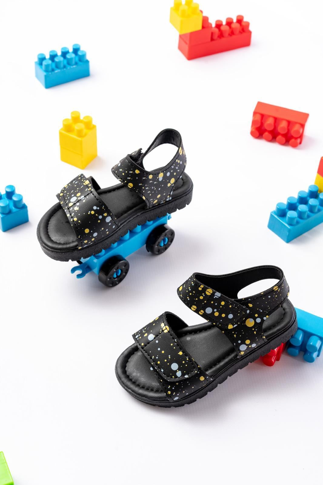 Черные кожаные сандалии на липучках Piyya