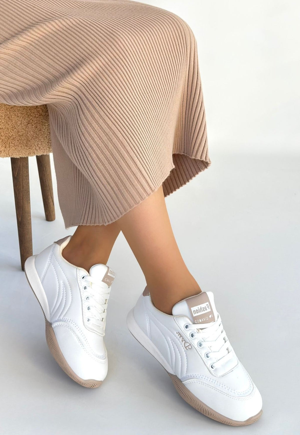 Tawen Beyaz Cilt Bağcıklı Spor Ayakkabı