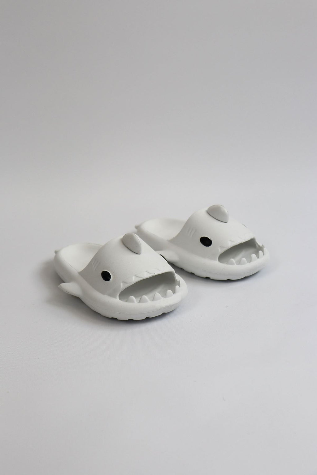 WG500 Köpekbalığı Beyaz Unisex Tam Ortopedik Terlik Shark Slides Cocuk