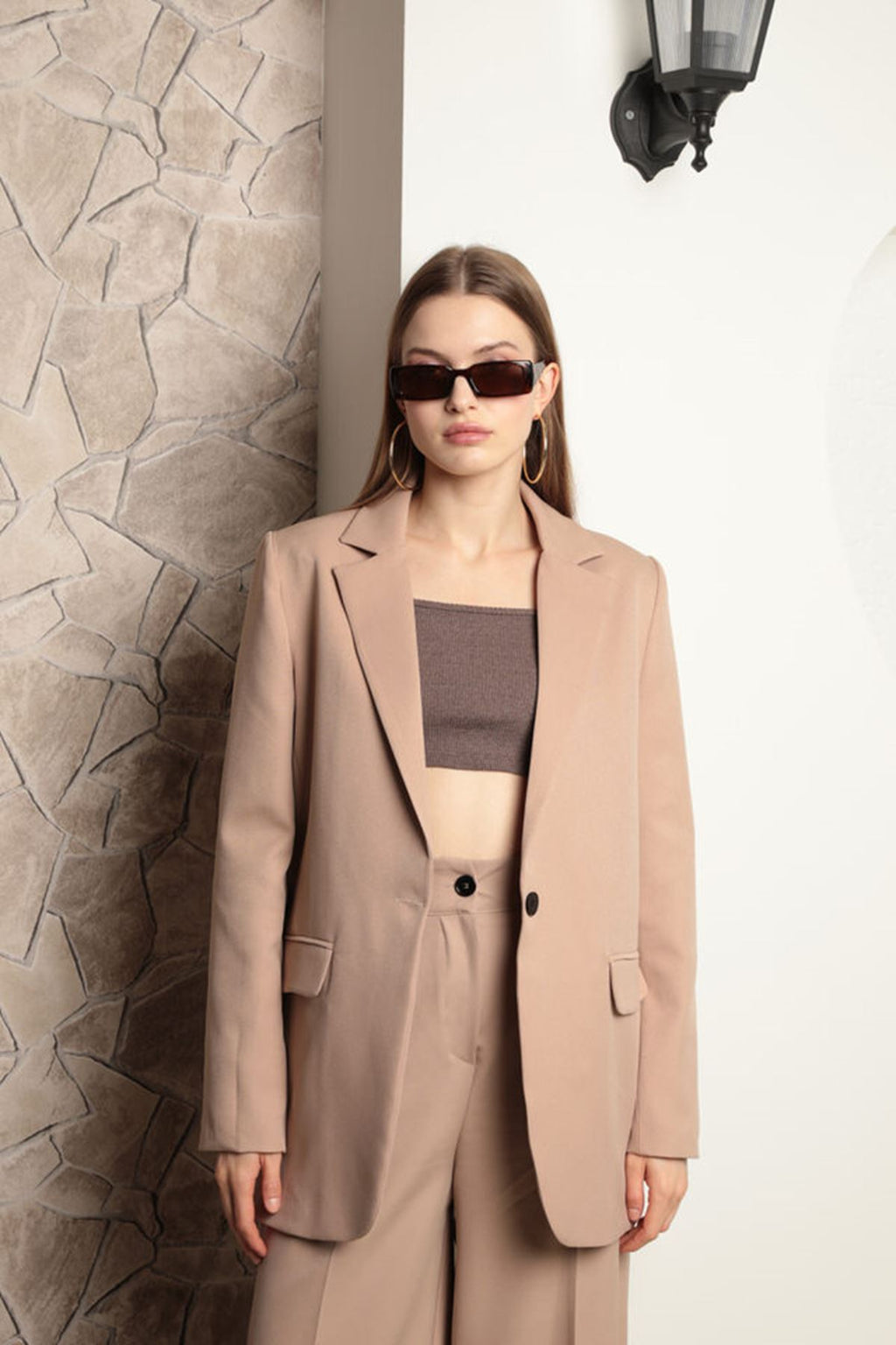 Женская куртка oversize из ткани Atlas, бежевого цвета