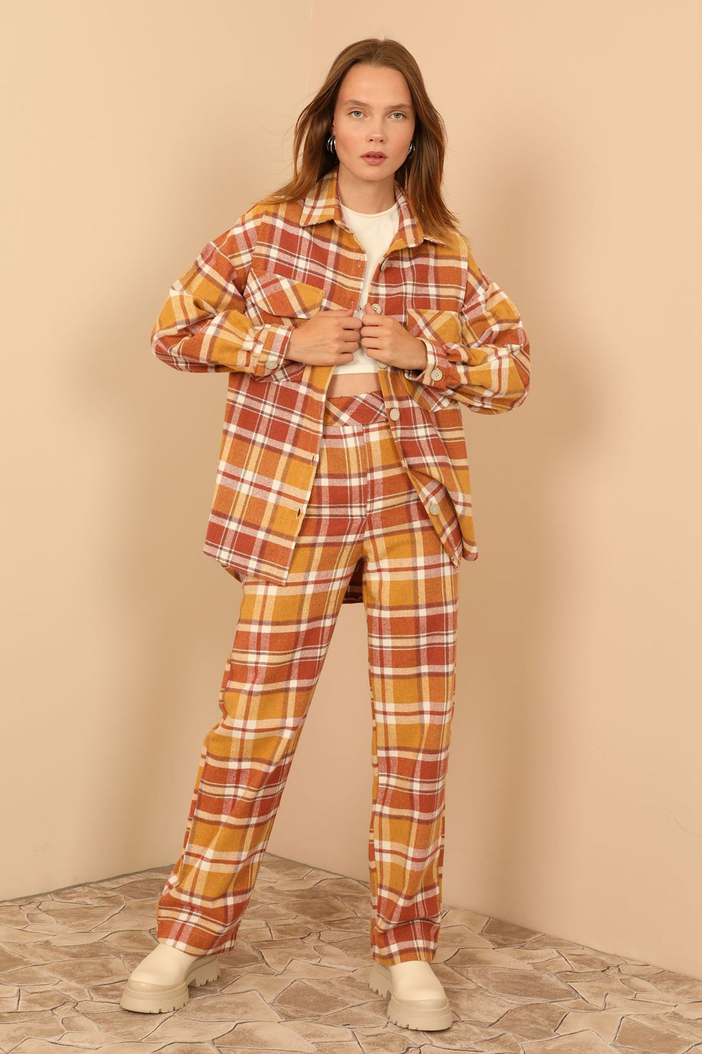 Женские брюки свободного кроя из клетчатой ​​ткани, светло-коричневые 