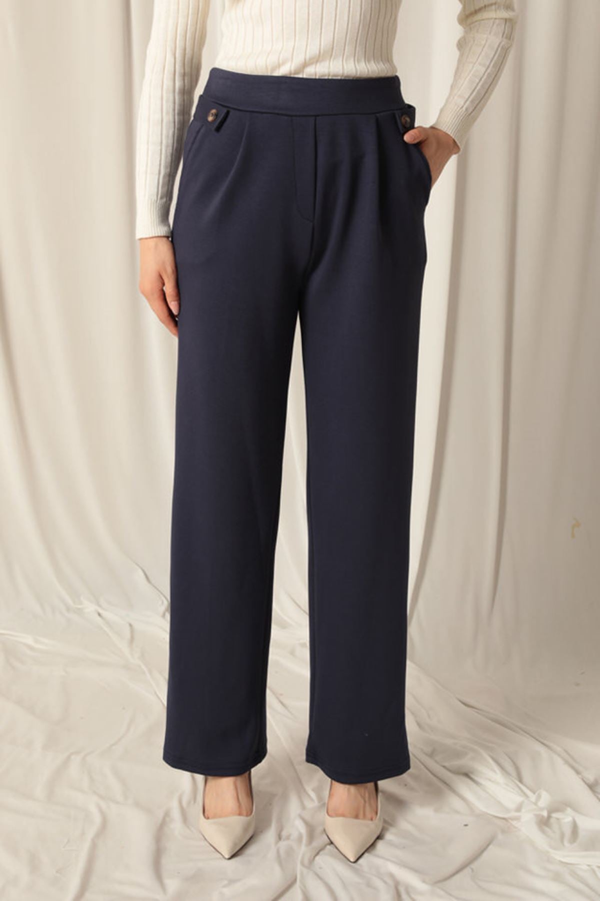 Modal Kumaş Yanları Düğmeli Kadın Lacivert Pantolon