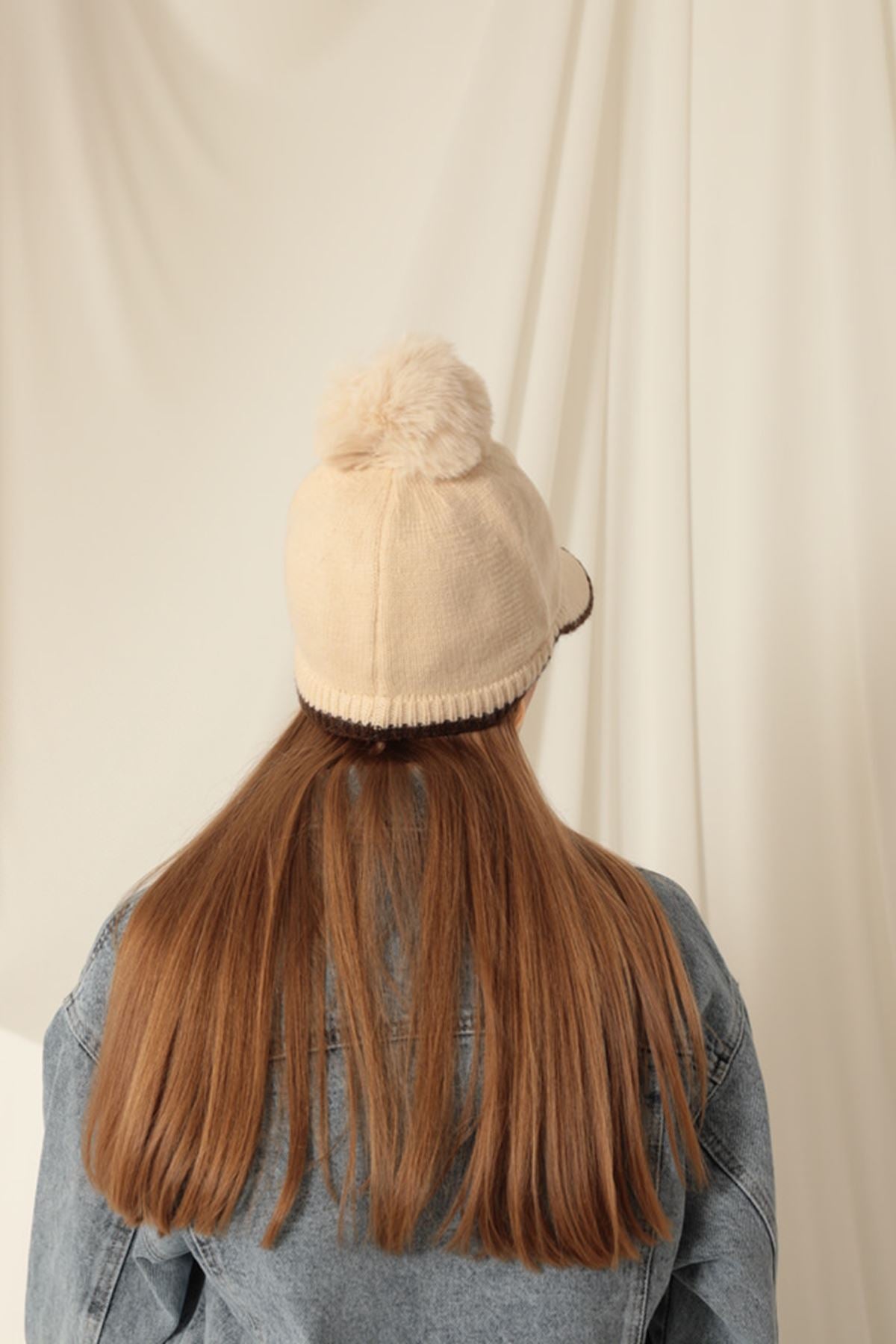 Ponponlu Nakışlı Kadın Bej Kep