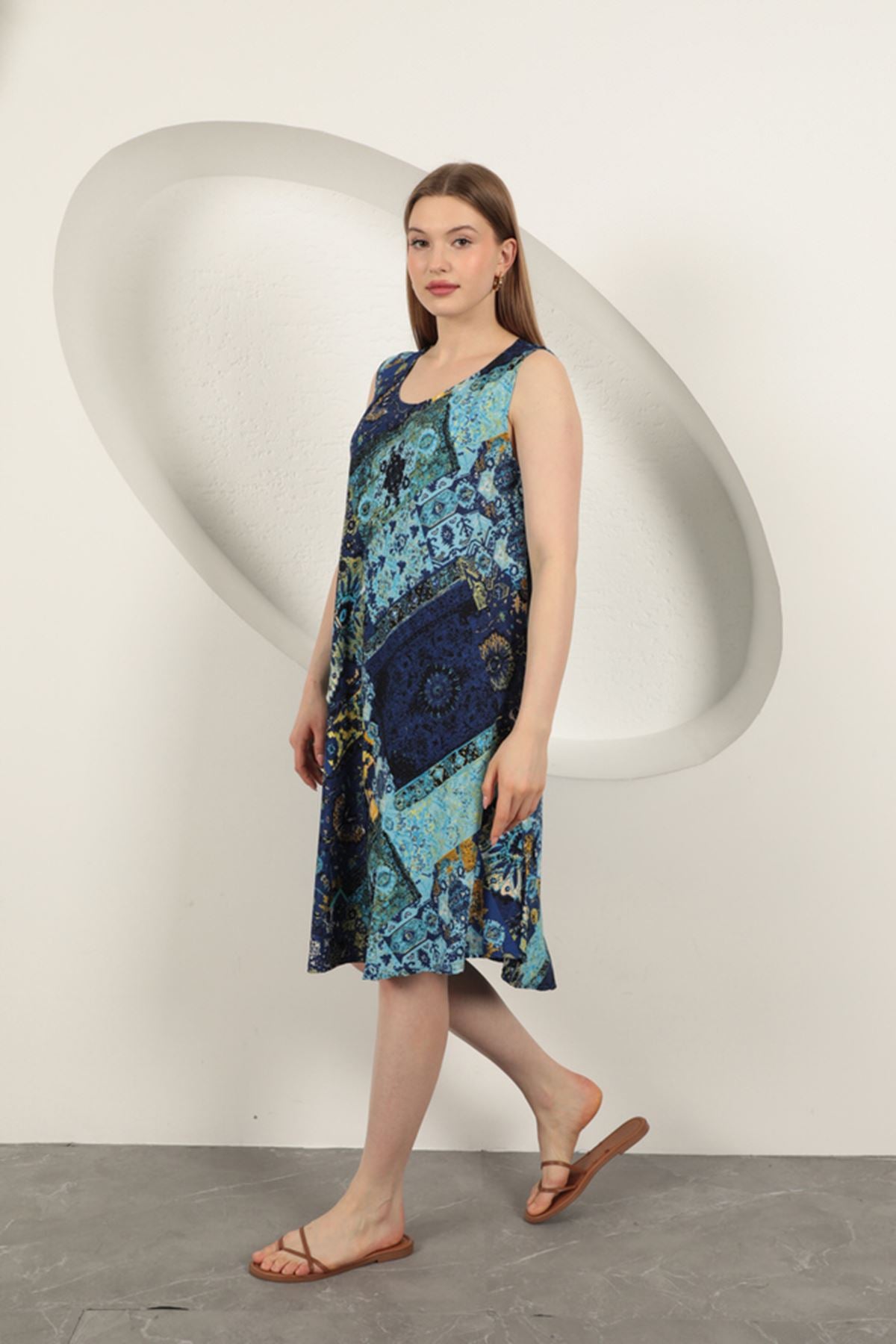 Платье из вискозной ткани с этническим узором - Сакс