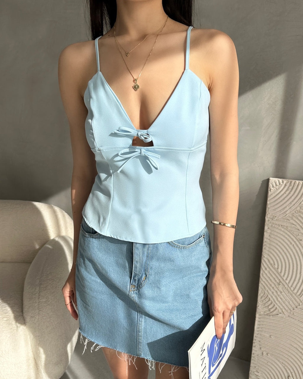 İp Askılı Fiyonk Detaylı Crep Bluz