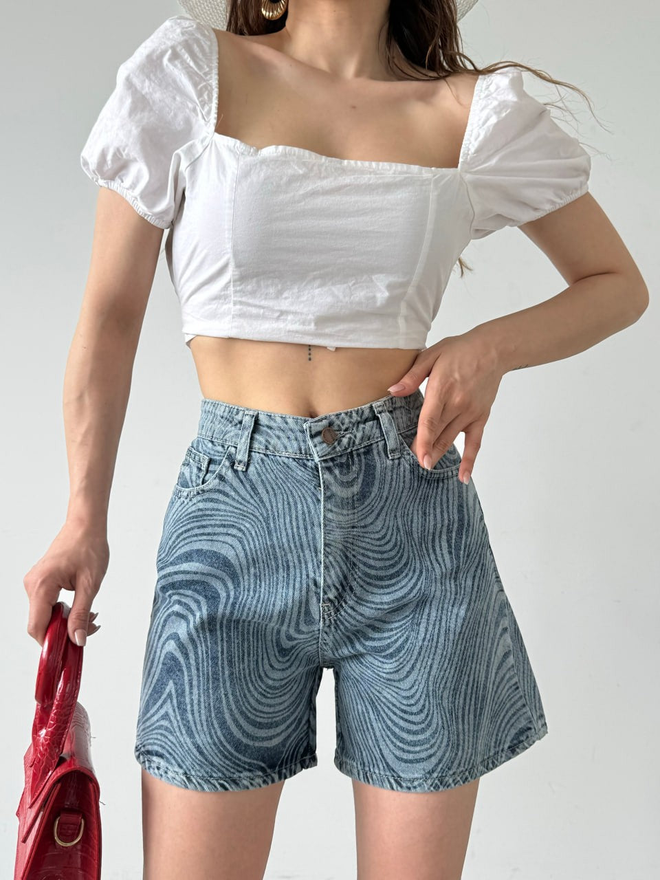 Paçası Püsküllü Desenli Denim Şort