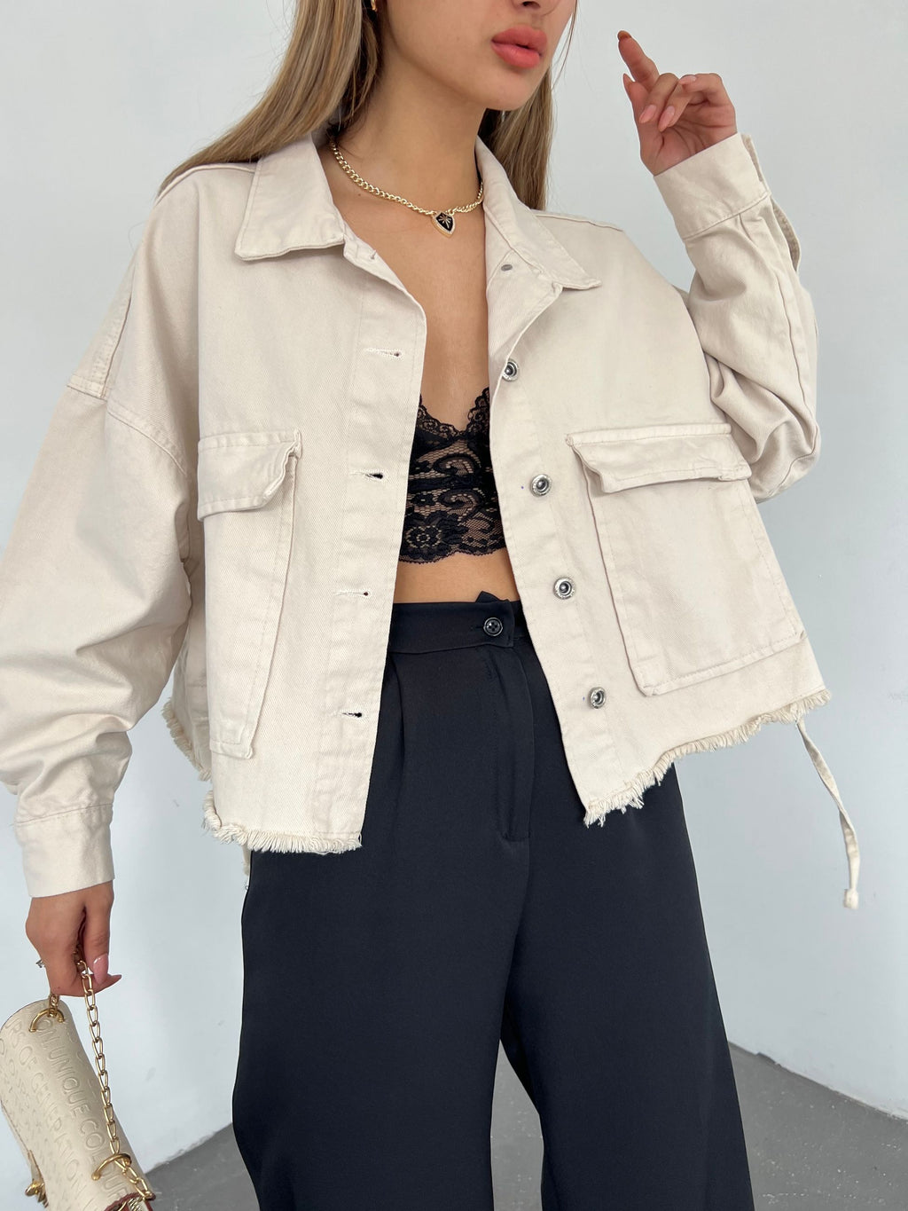 Geniş Cepli Oversize Püsküllü Denim Ceket