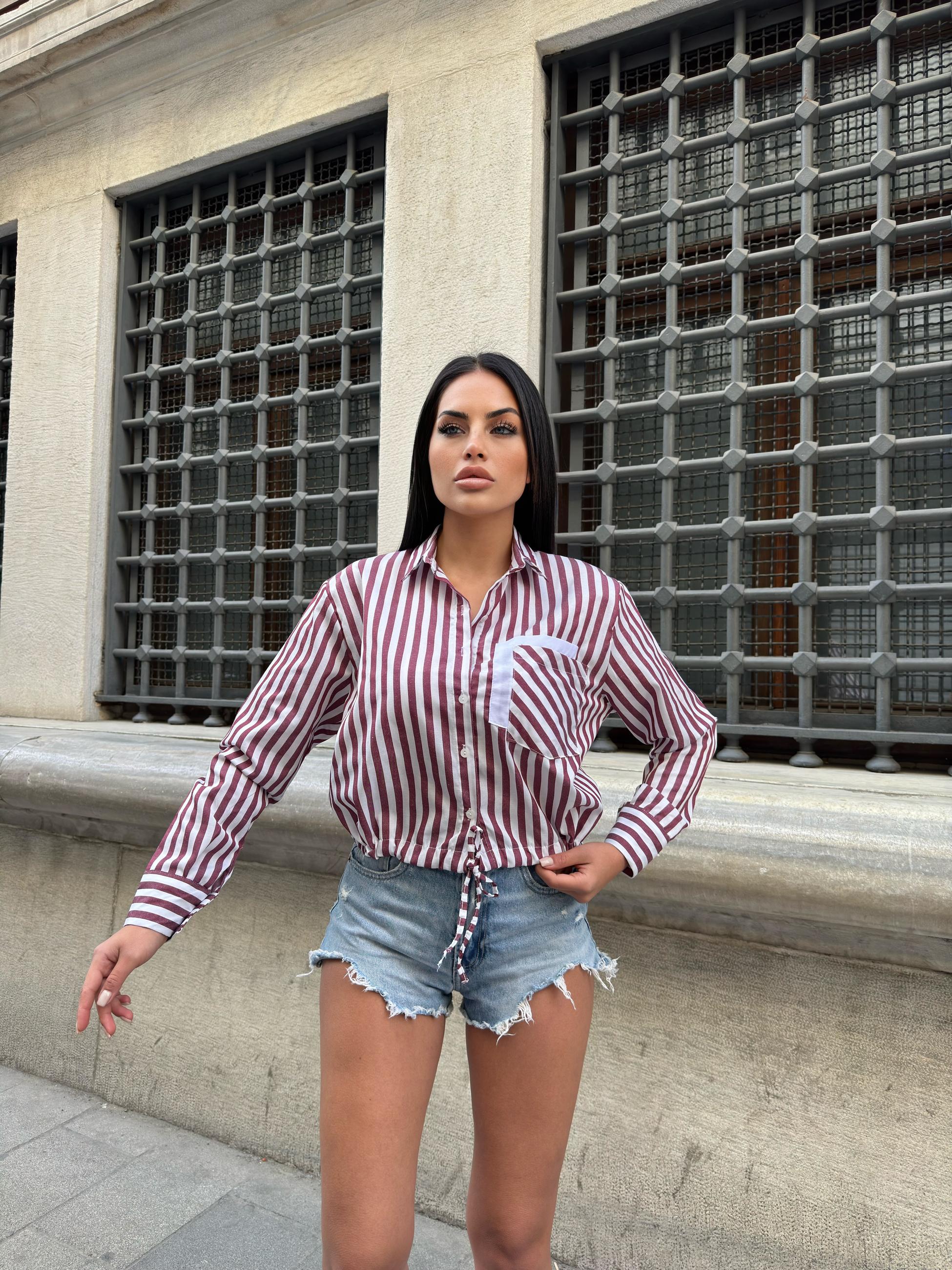 Tek Cep Çizgi Detaylı Crop Poplin Gömlek
