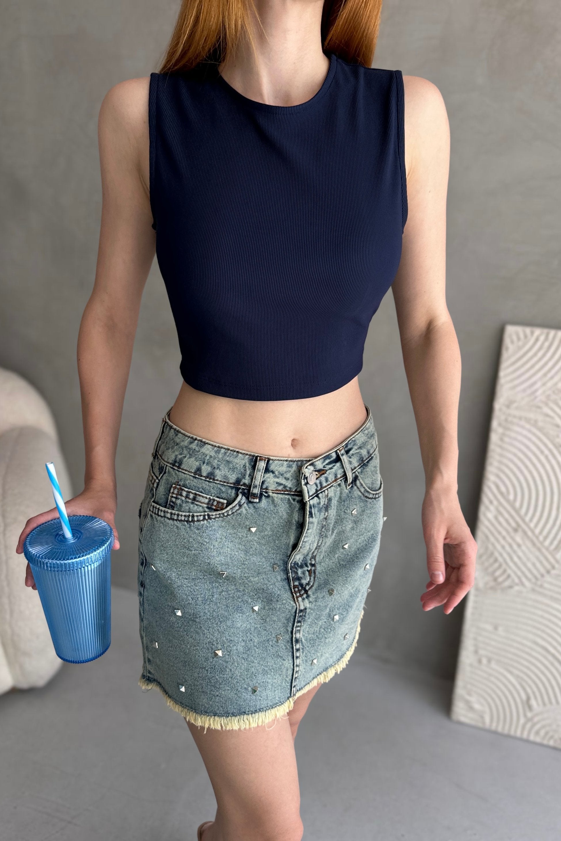 Sırtı Kemer Detaylı Kaşkorse Crop Bluz