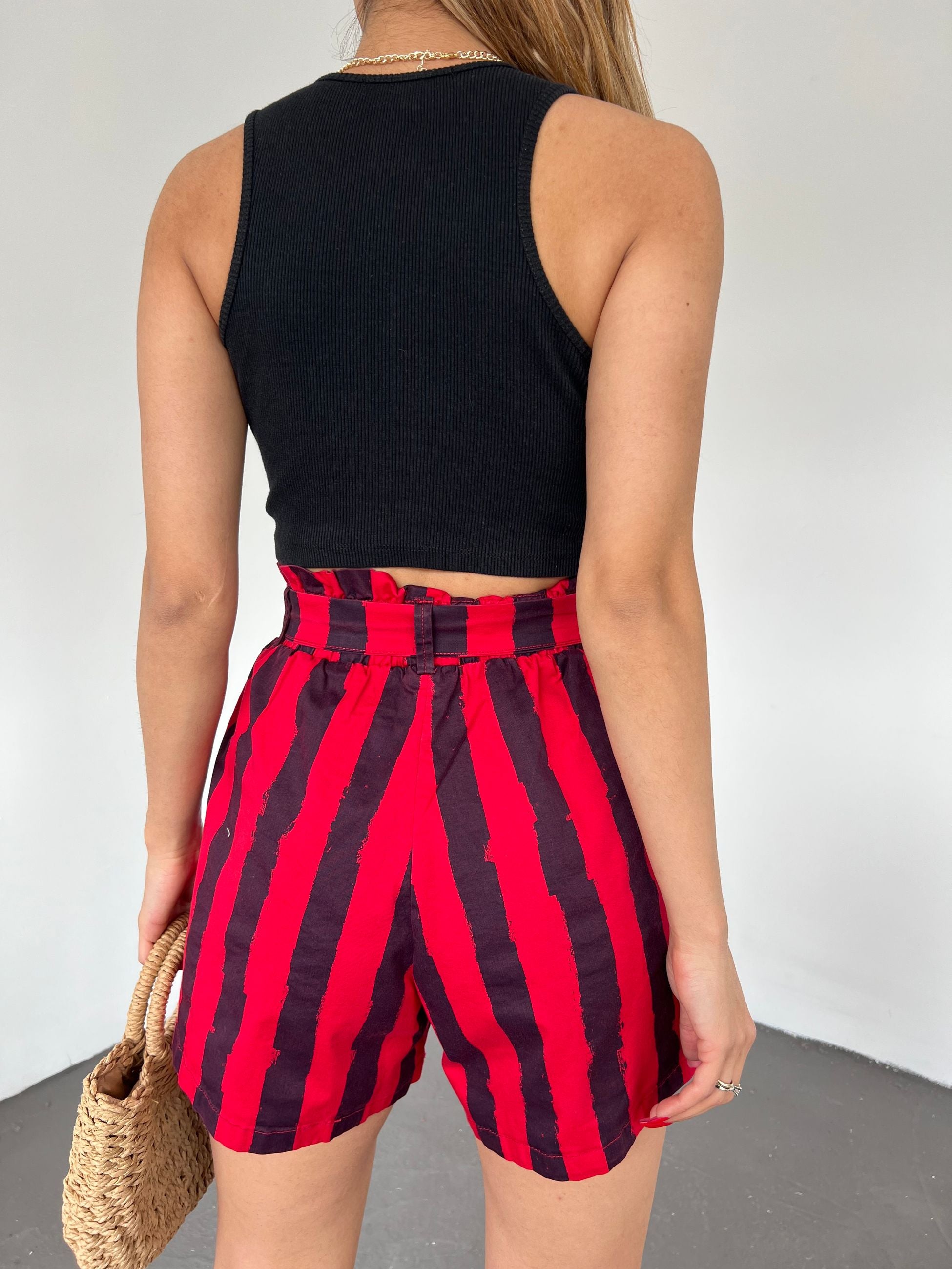 Rahat Kesim Beli Büzgülü Cepli Şort