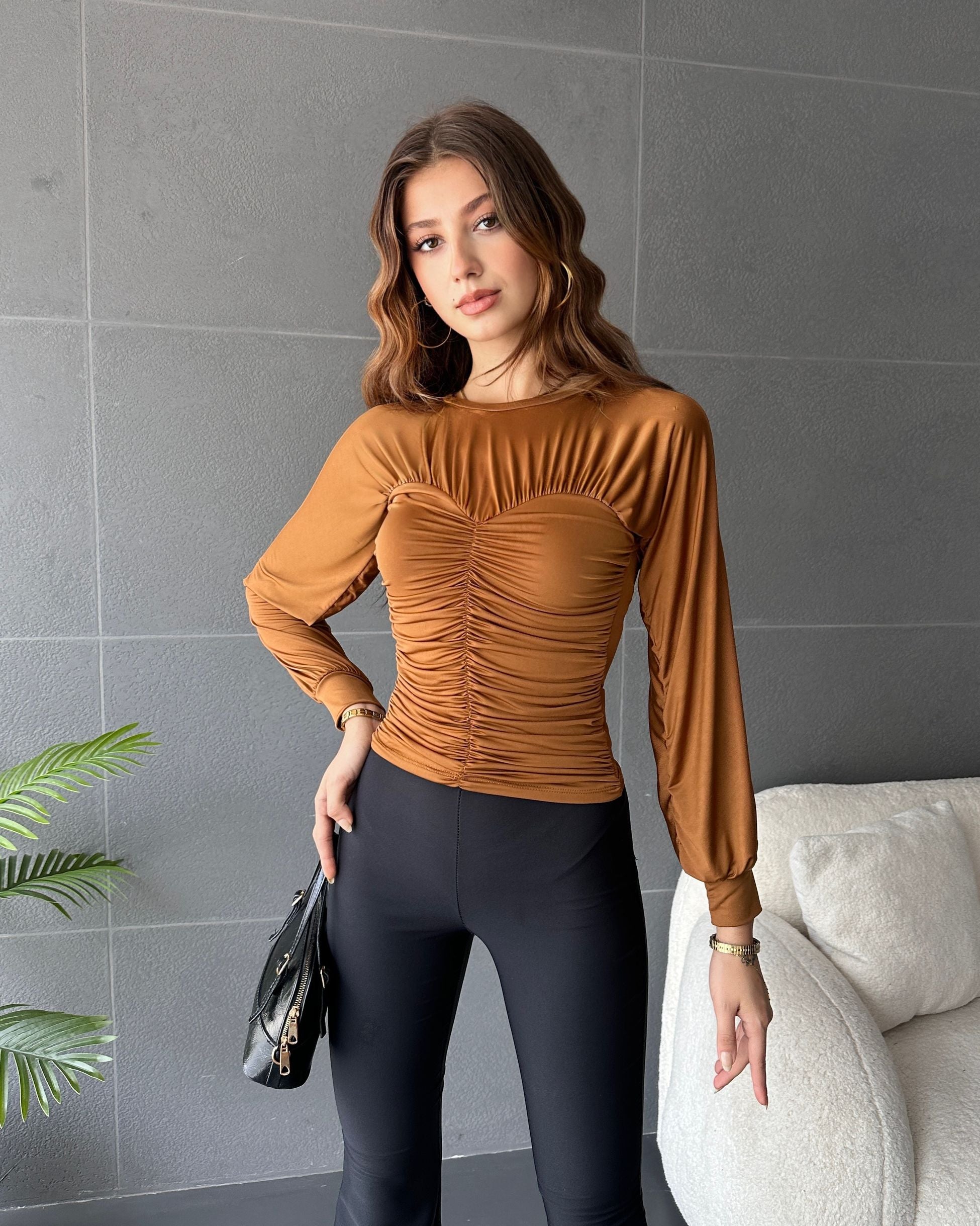 Bisiklet Yaka Drape Detaylı Bluz