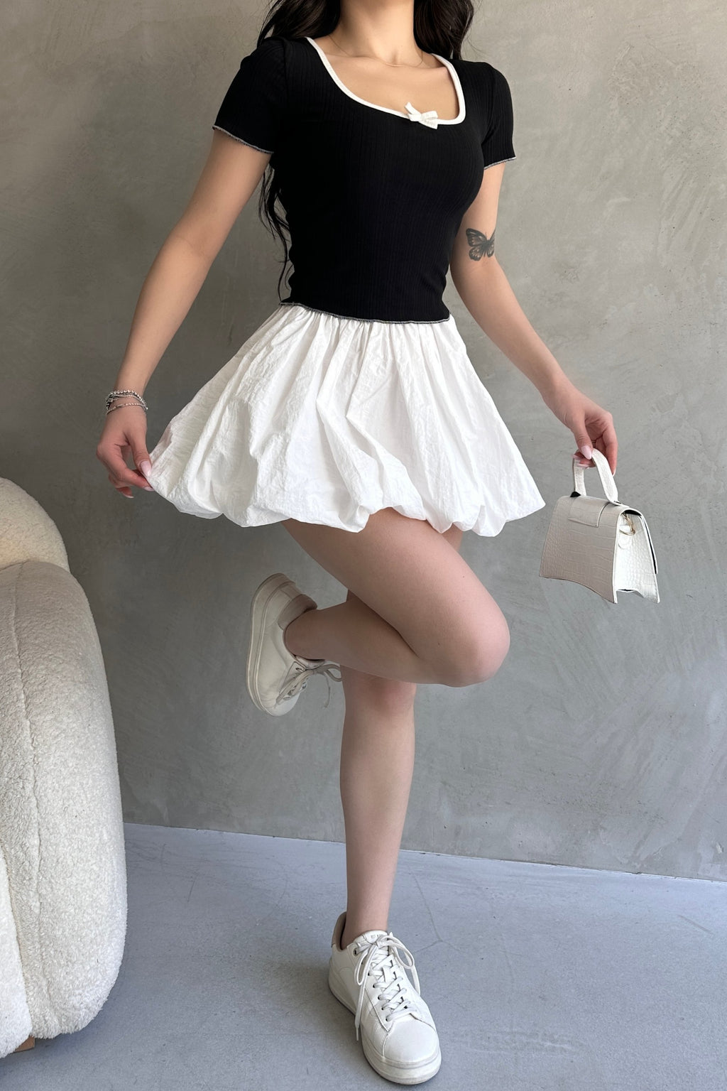 Havuz Yaka Biye Detaylı Crop Bluz