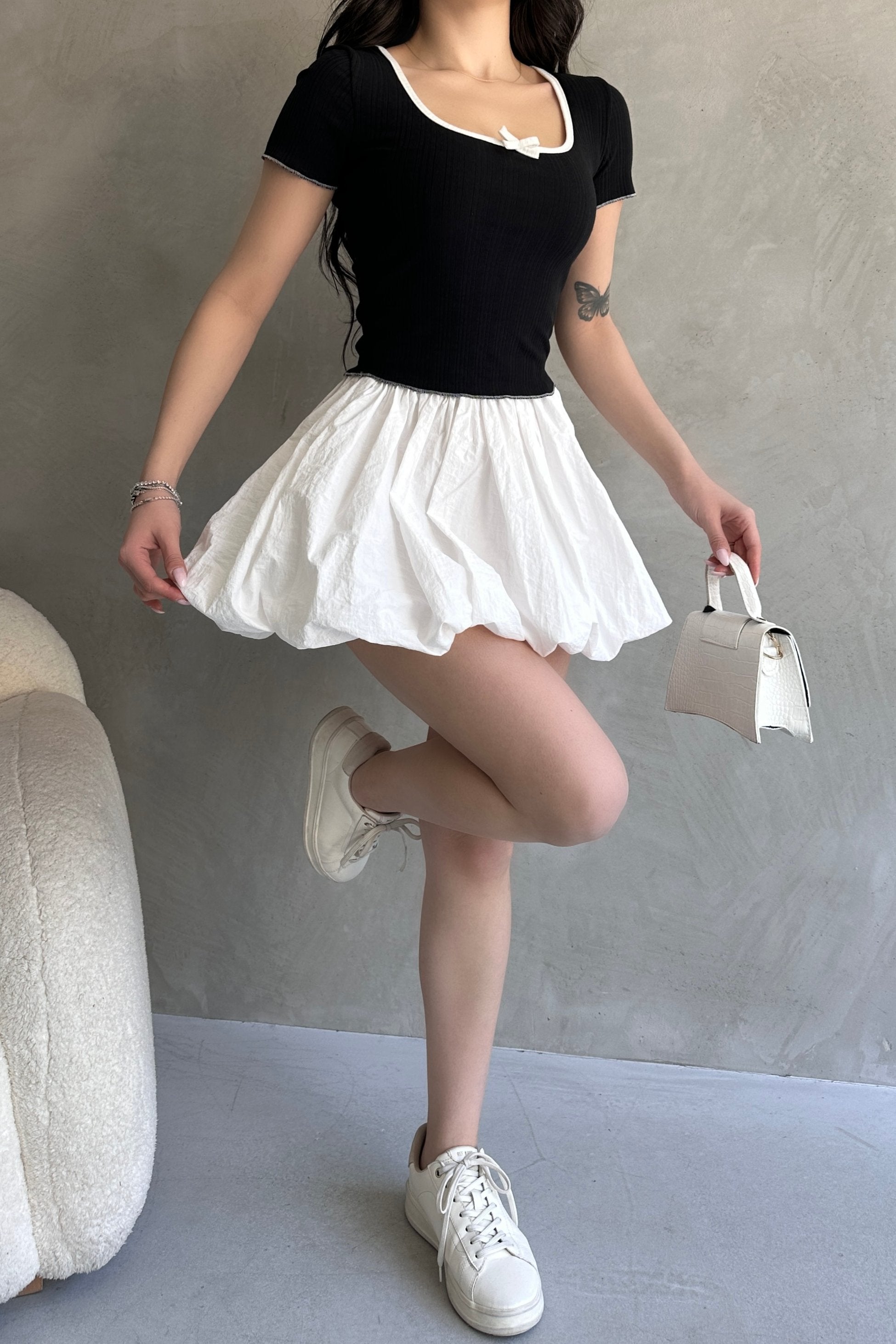 Havuz Yaka Biye Detaylı Crop Bluz