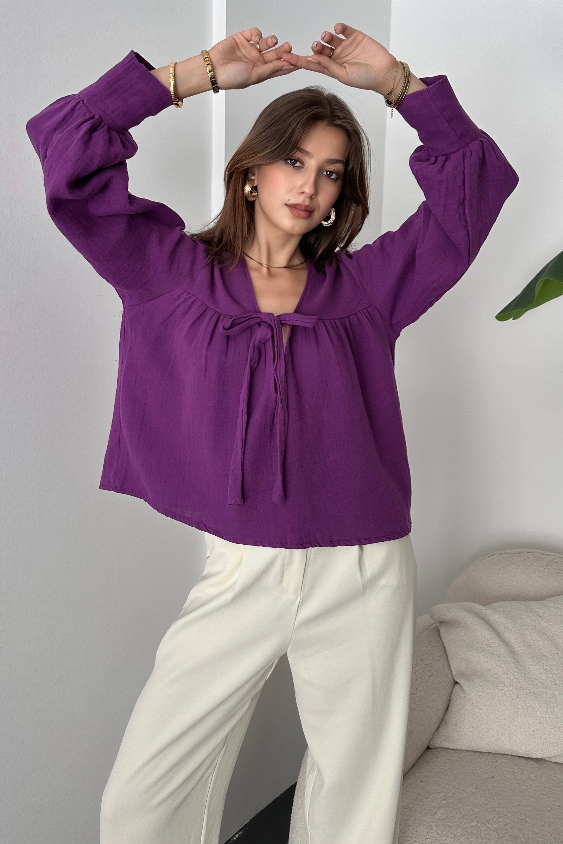Yakası Bağlamalı Basic Müslin Bluz