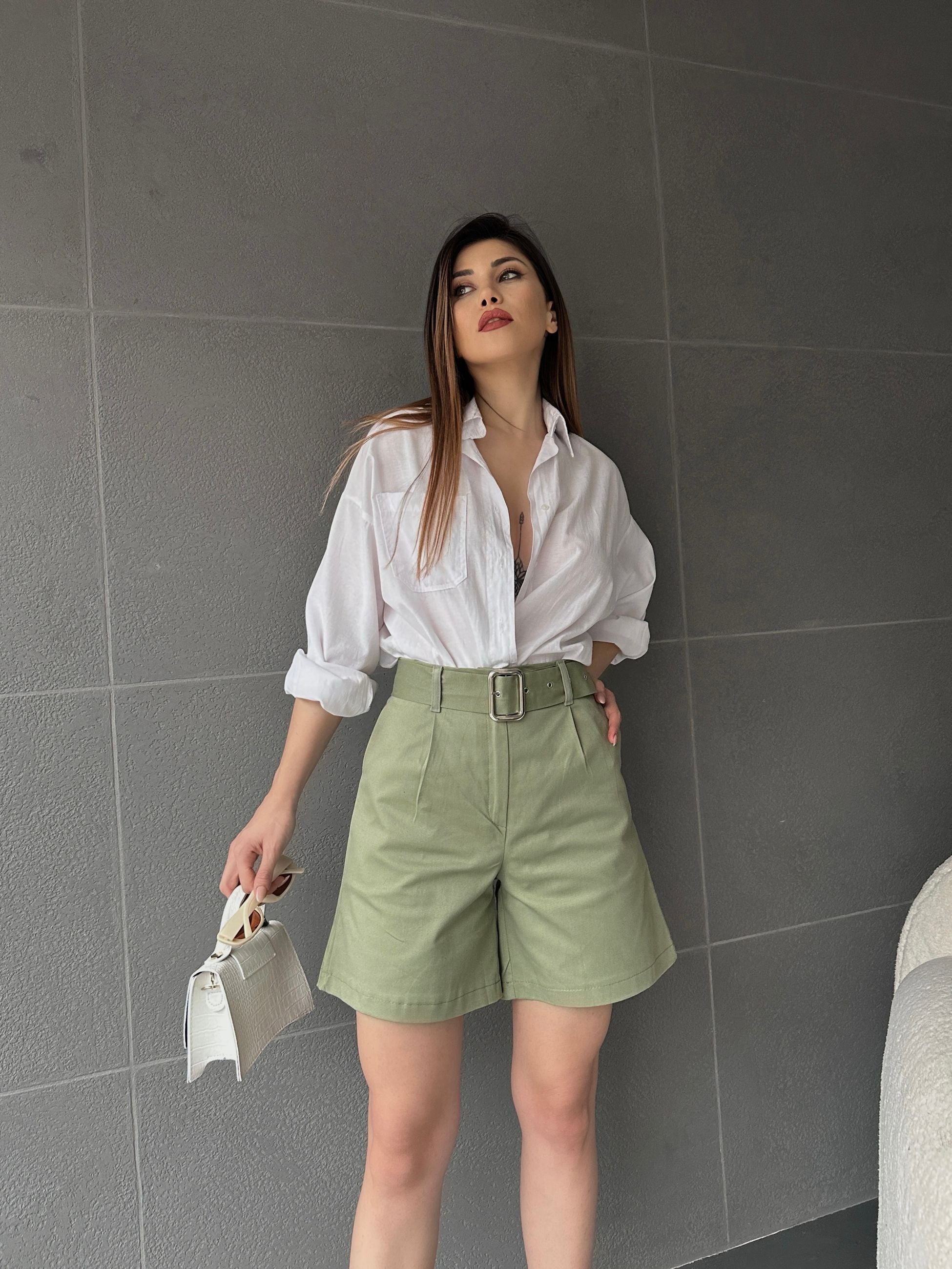 Kuş Gözü Kemerli Geniş Paçalı Mom Şort
