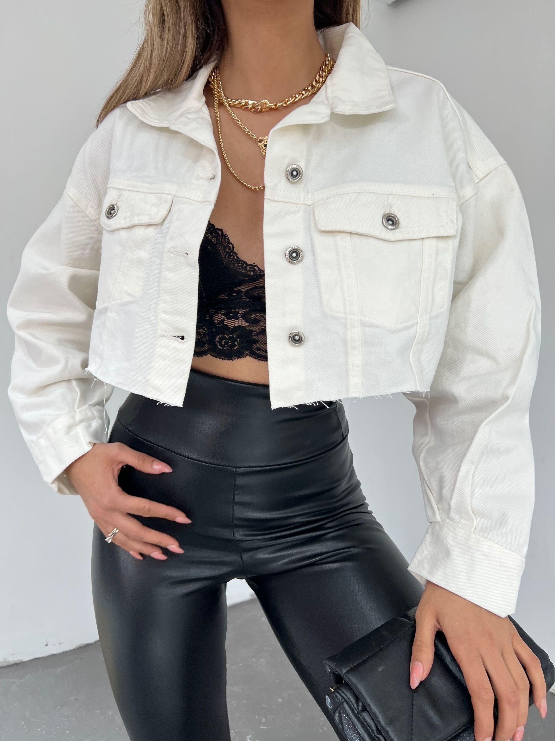 Çift Cepli Yıkamalı Crop Denim Ceket