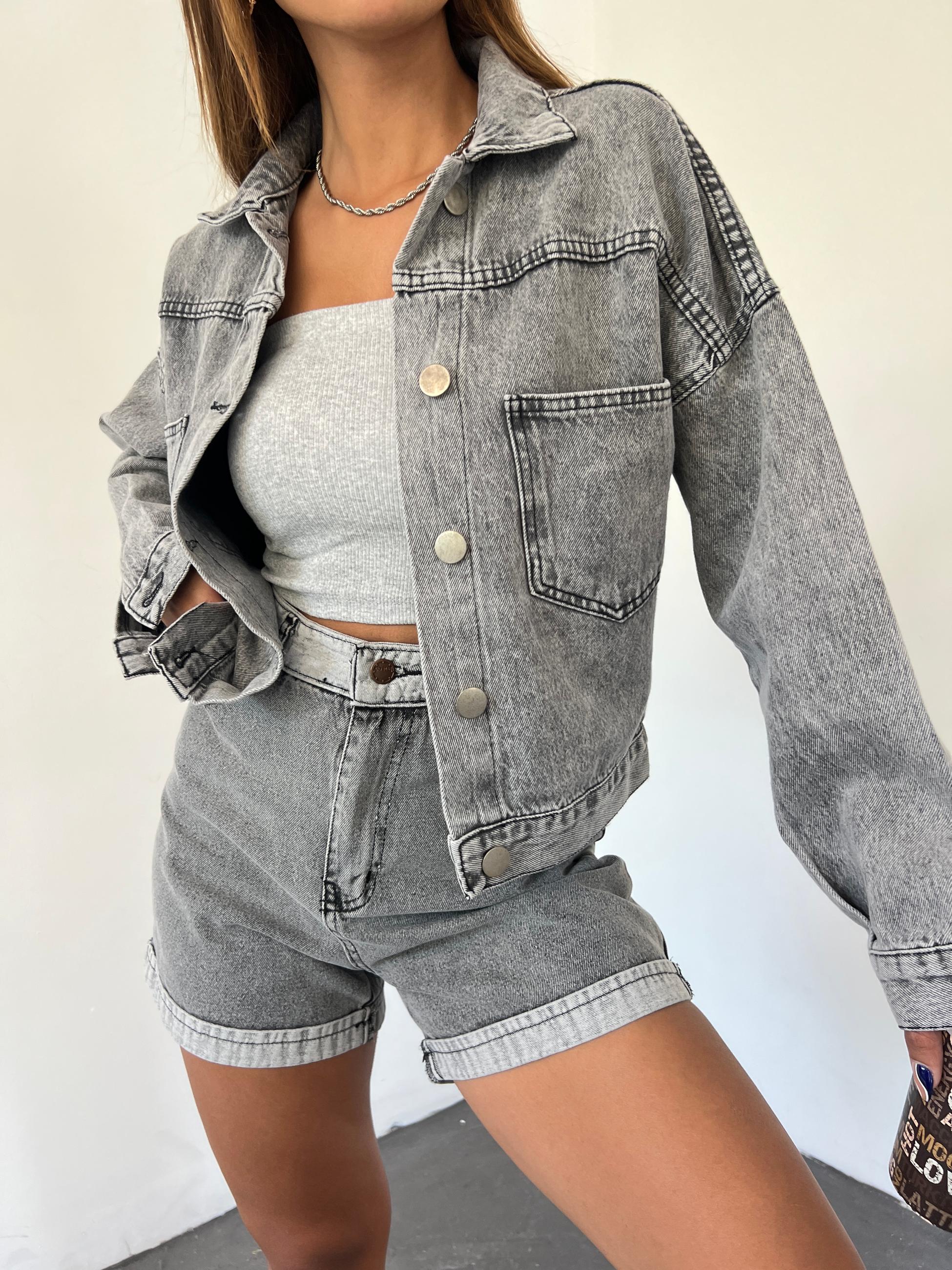 Çift Cepli Denim Crop Ceket