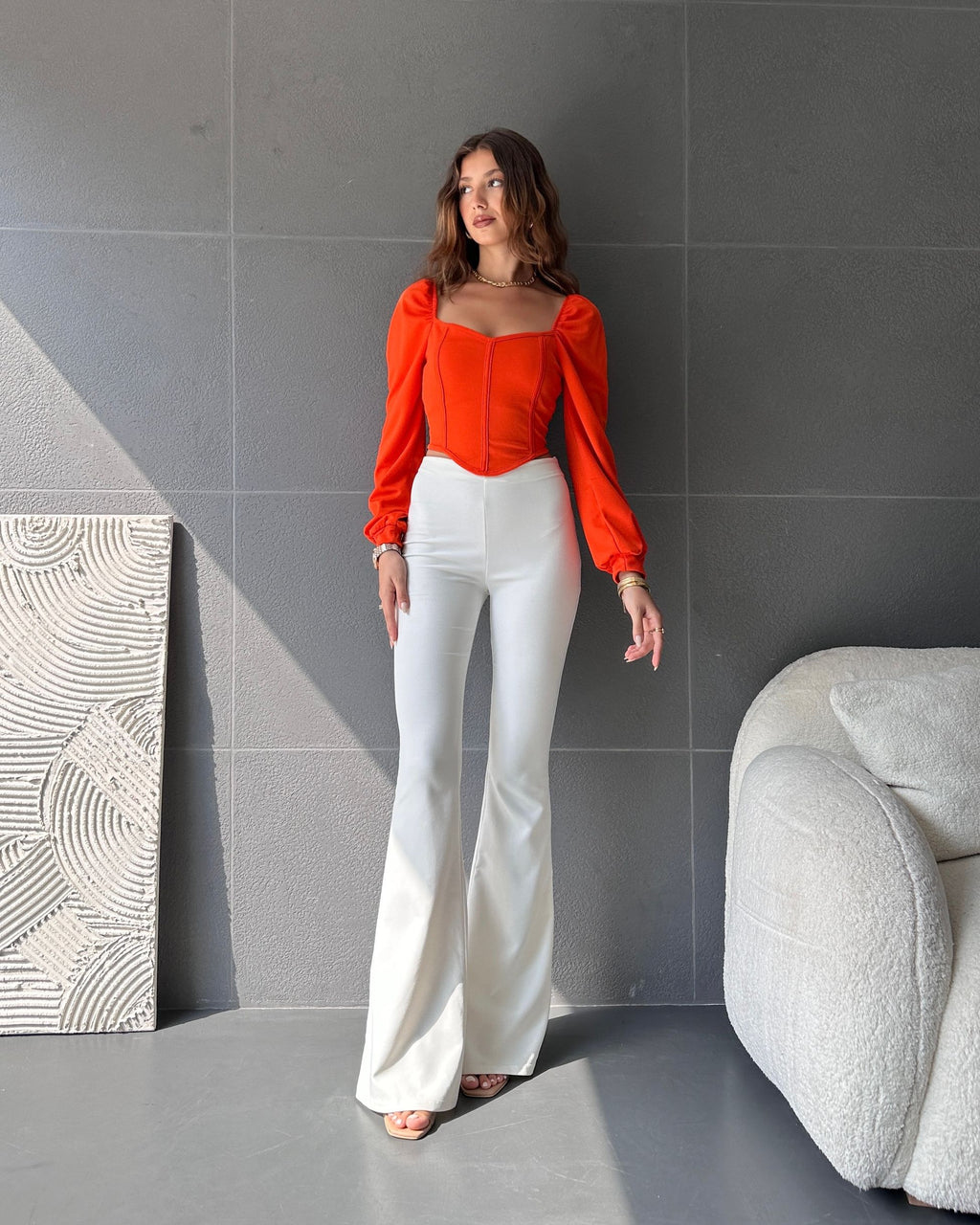 Kare Yaka Şerit Detaylı Bluz