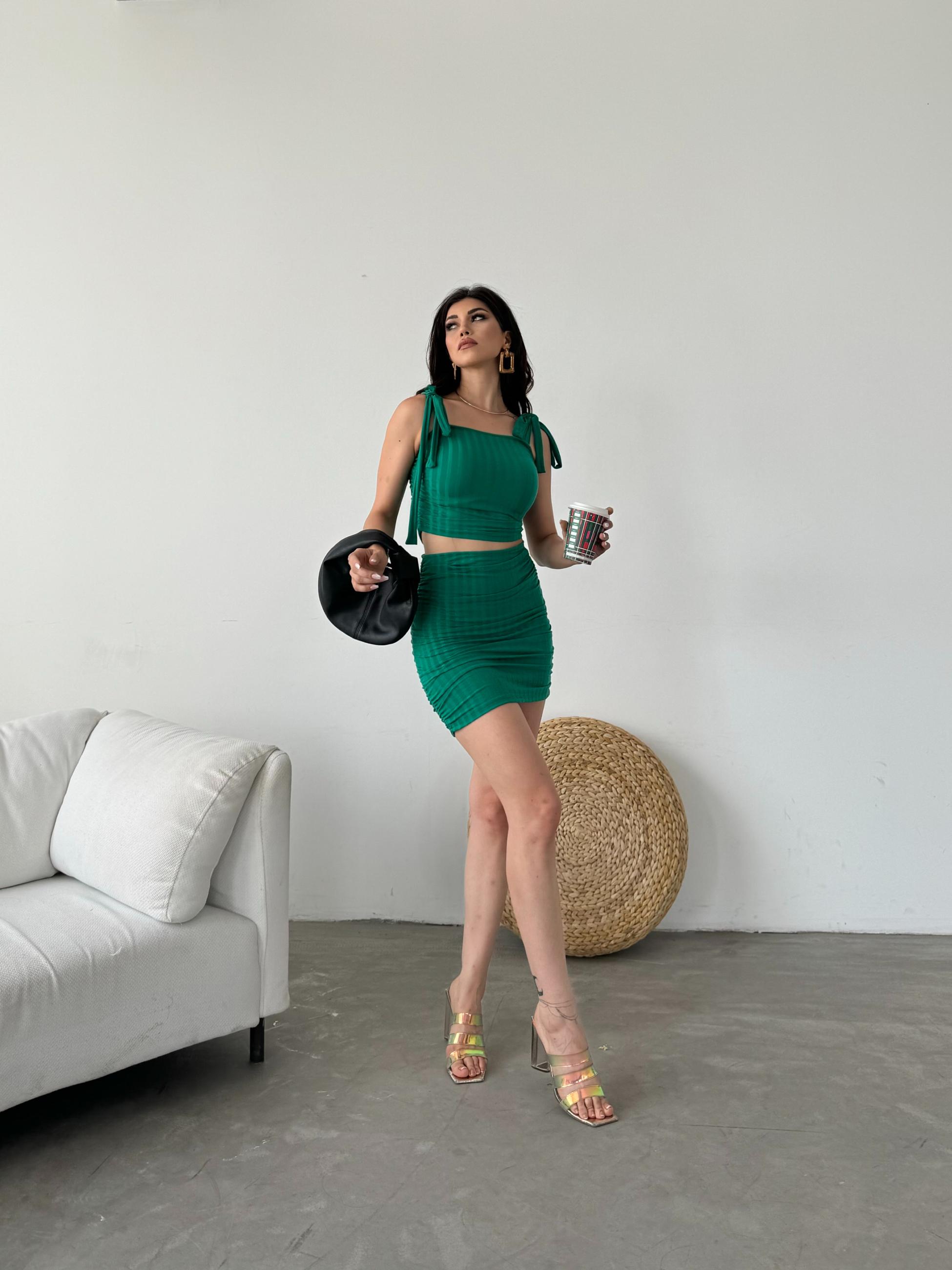 Bağcık Detaylı Crop Bluz Ve Etek İkili Takım