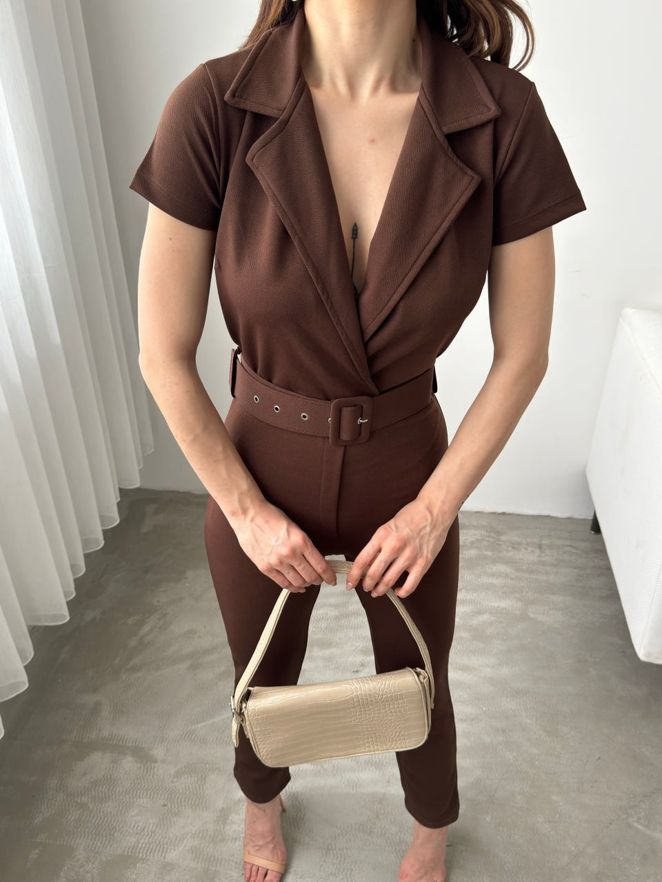 Yakalı Beli Kemerli Tulum