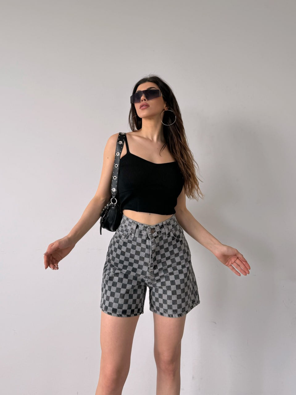 Paçası Püsküllü Desenli Denim Şort