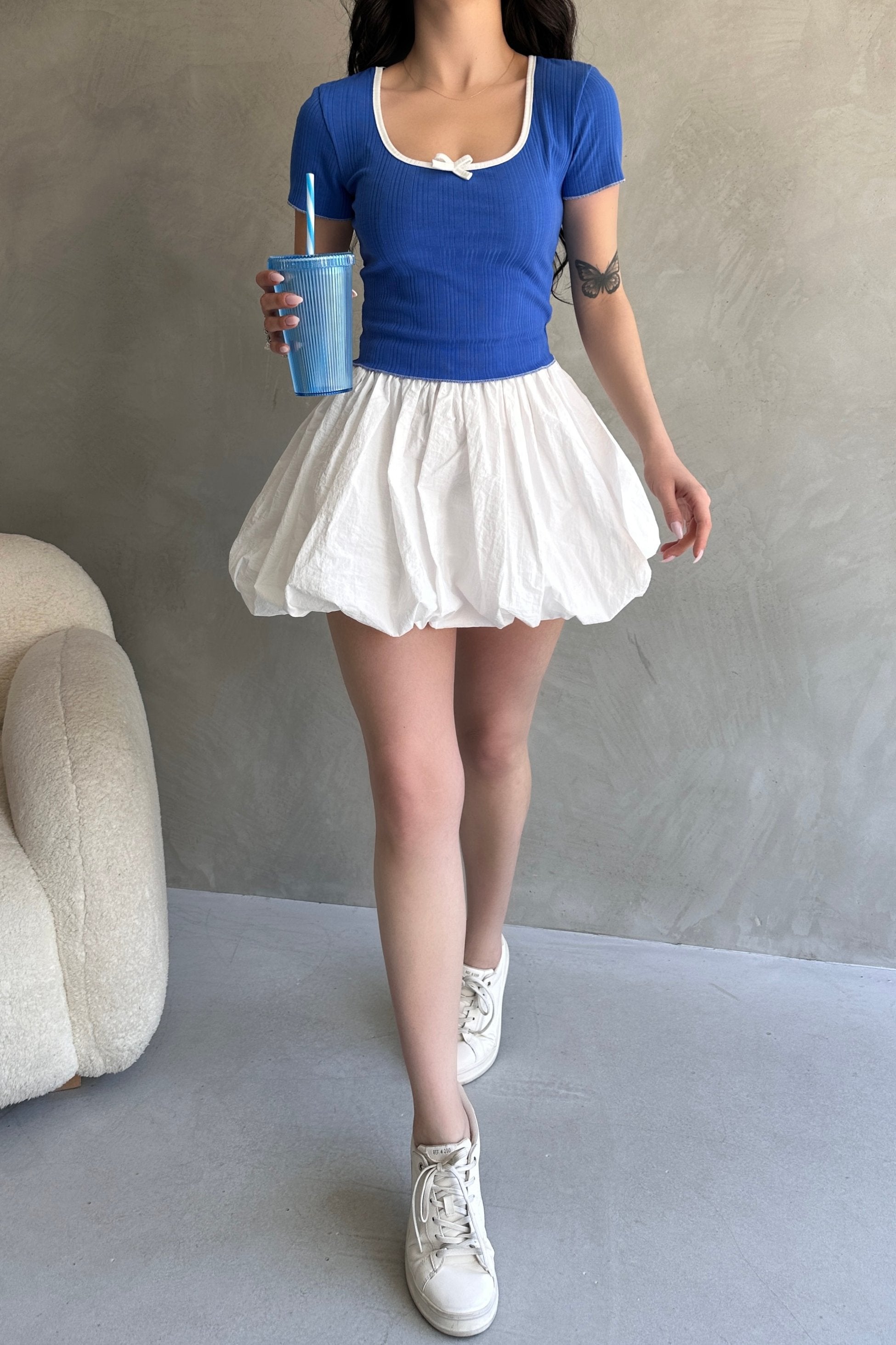 Havuz Yaka Biye Detaylı Crop Bluz