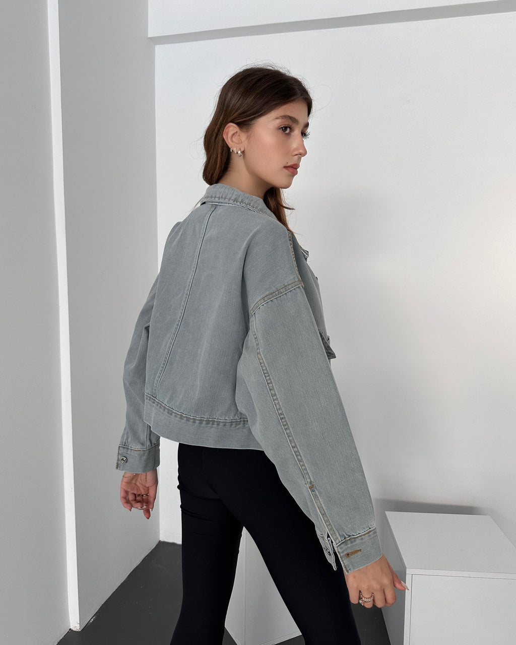 Çift Cep Beli Düğme Detaylı Denim Ceket