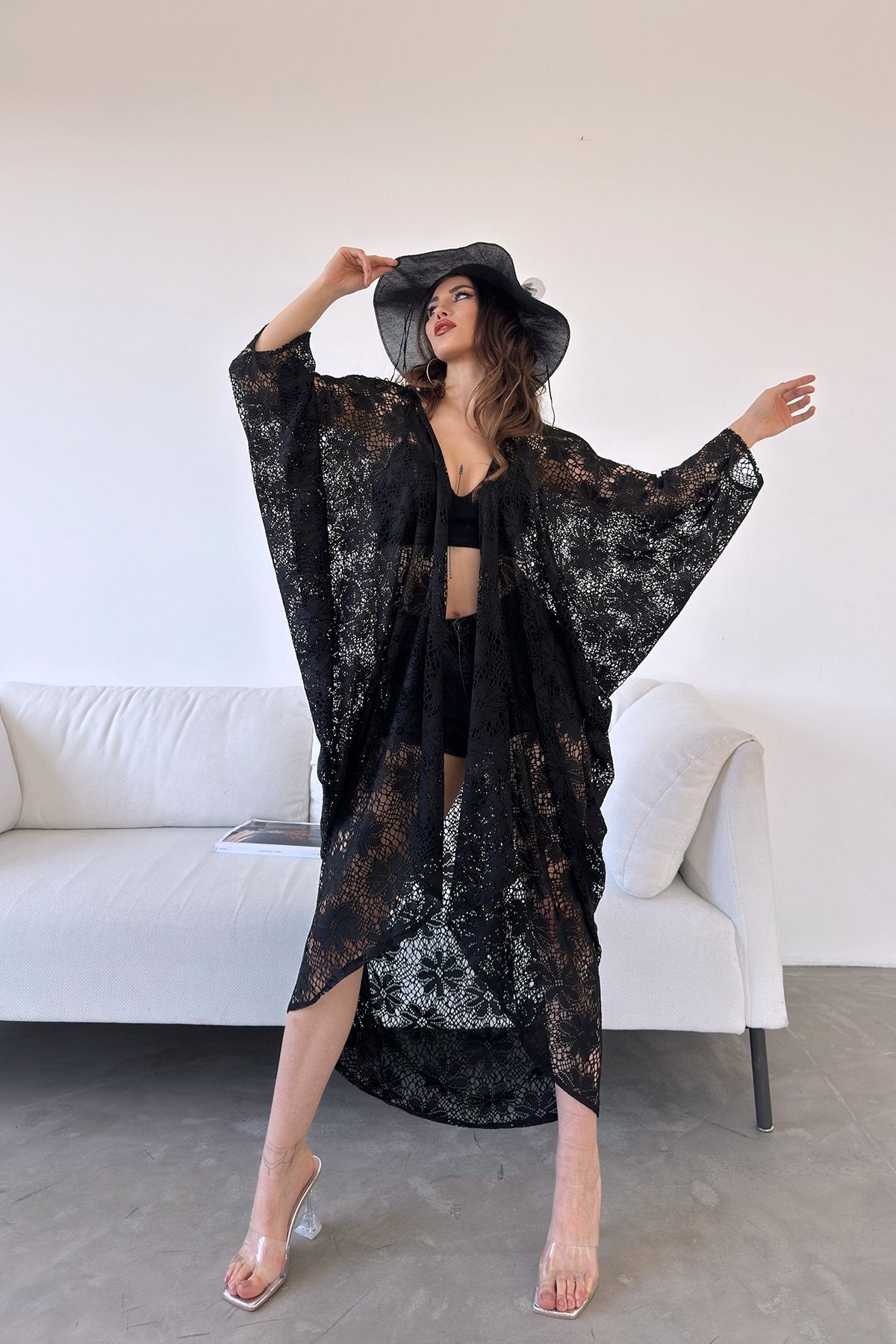 Çicek Desenli Uzun Güpür Kimono