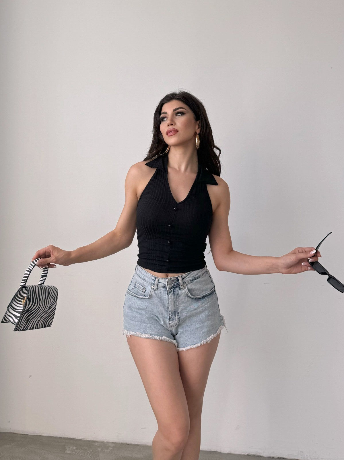 Gömlek Yaka Önü Düğme Detaylı Bluz