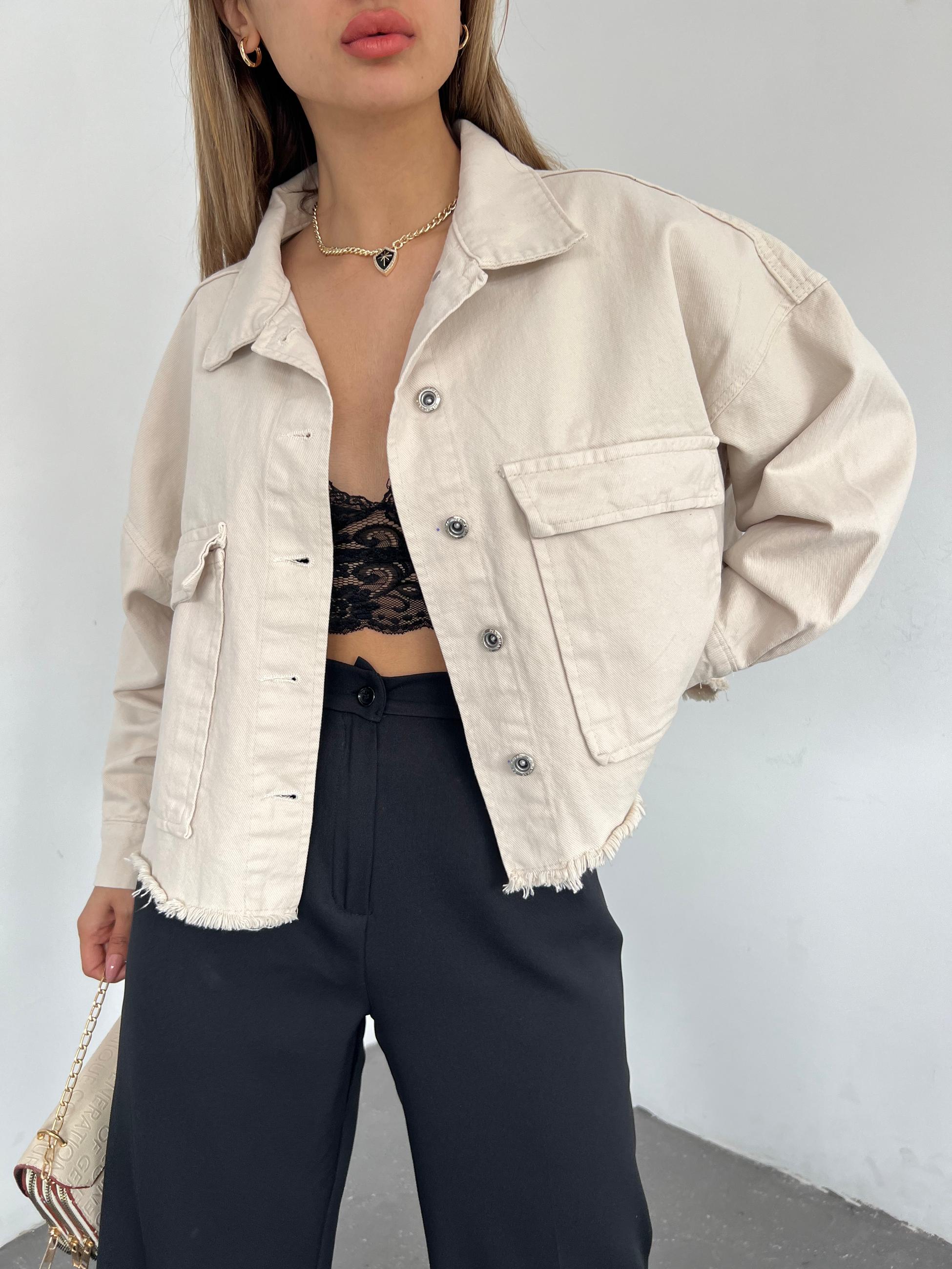 Geniş Cepli Oversize Püsküllü Denim Ceket