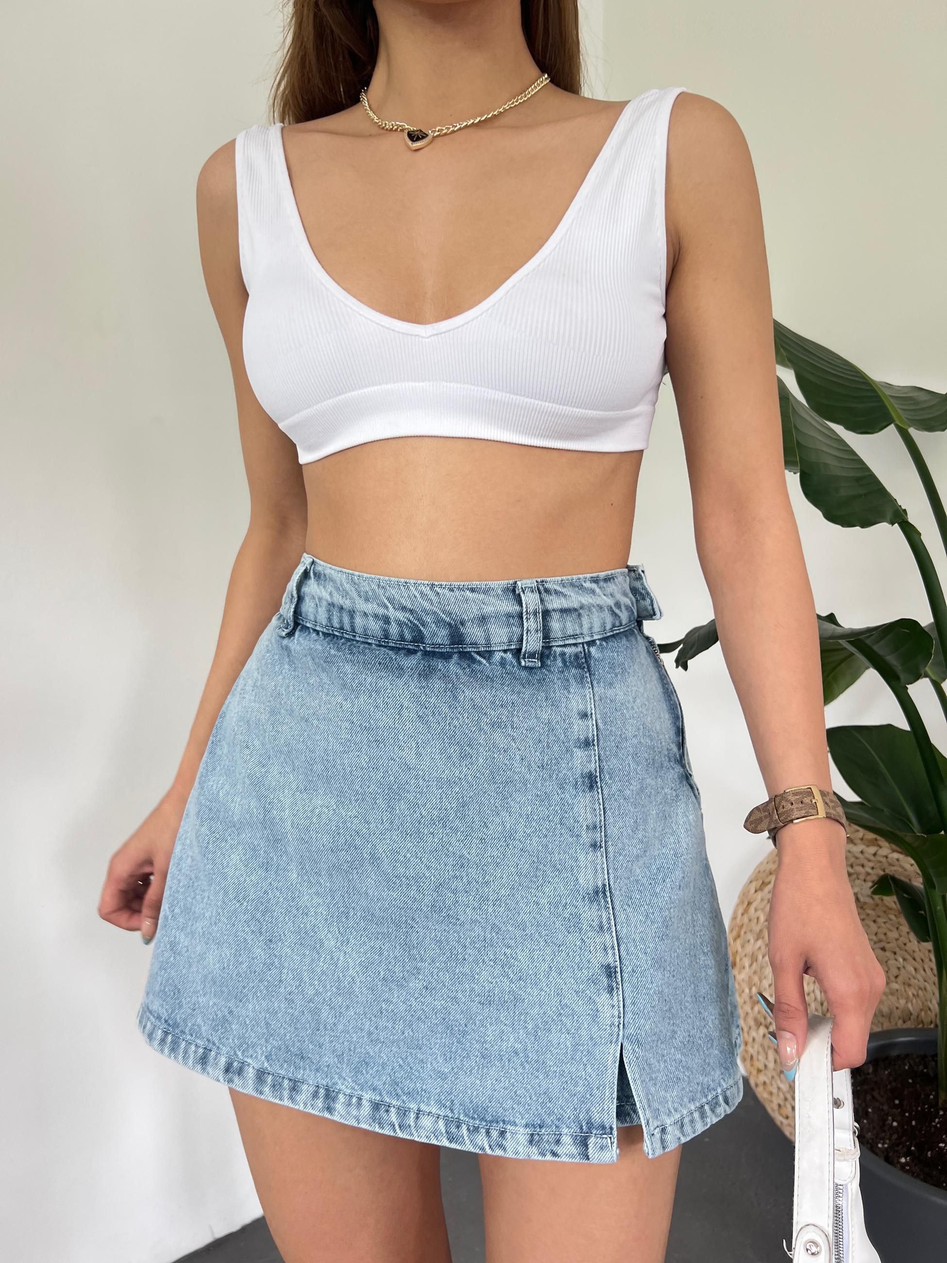 Yırtmaç Detaylı Denim Şort Etek