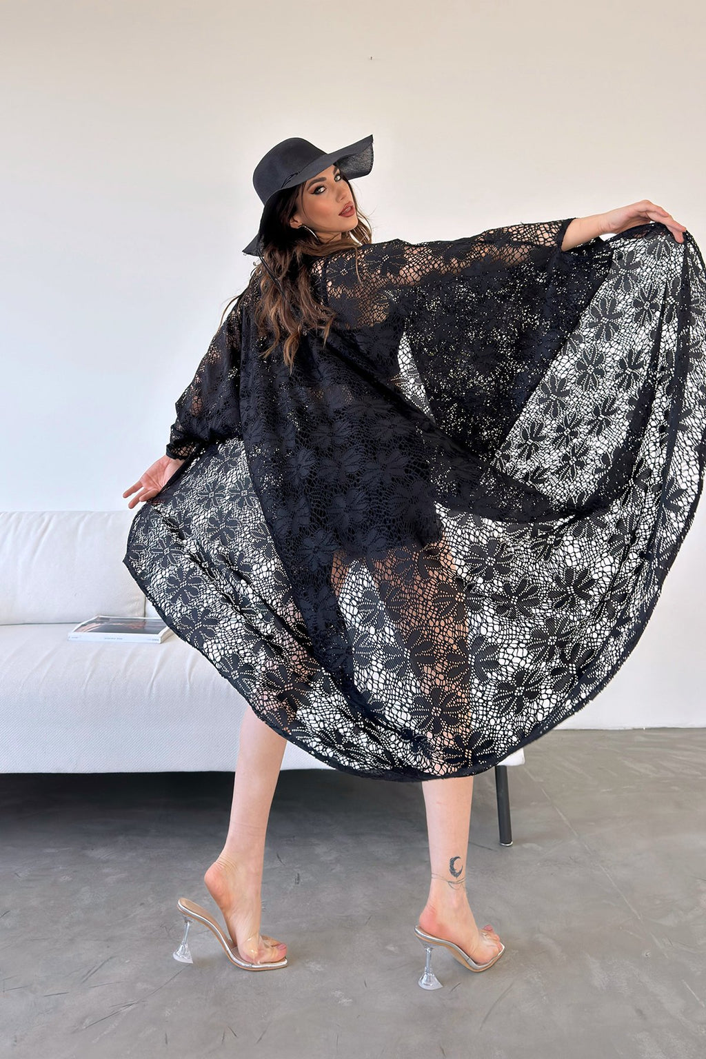 Çicek Desenli Uzun Güpür Kimono