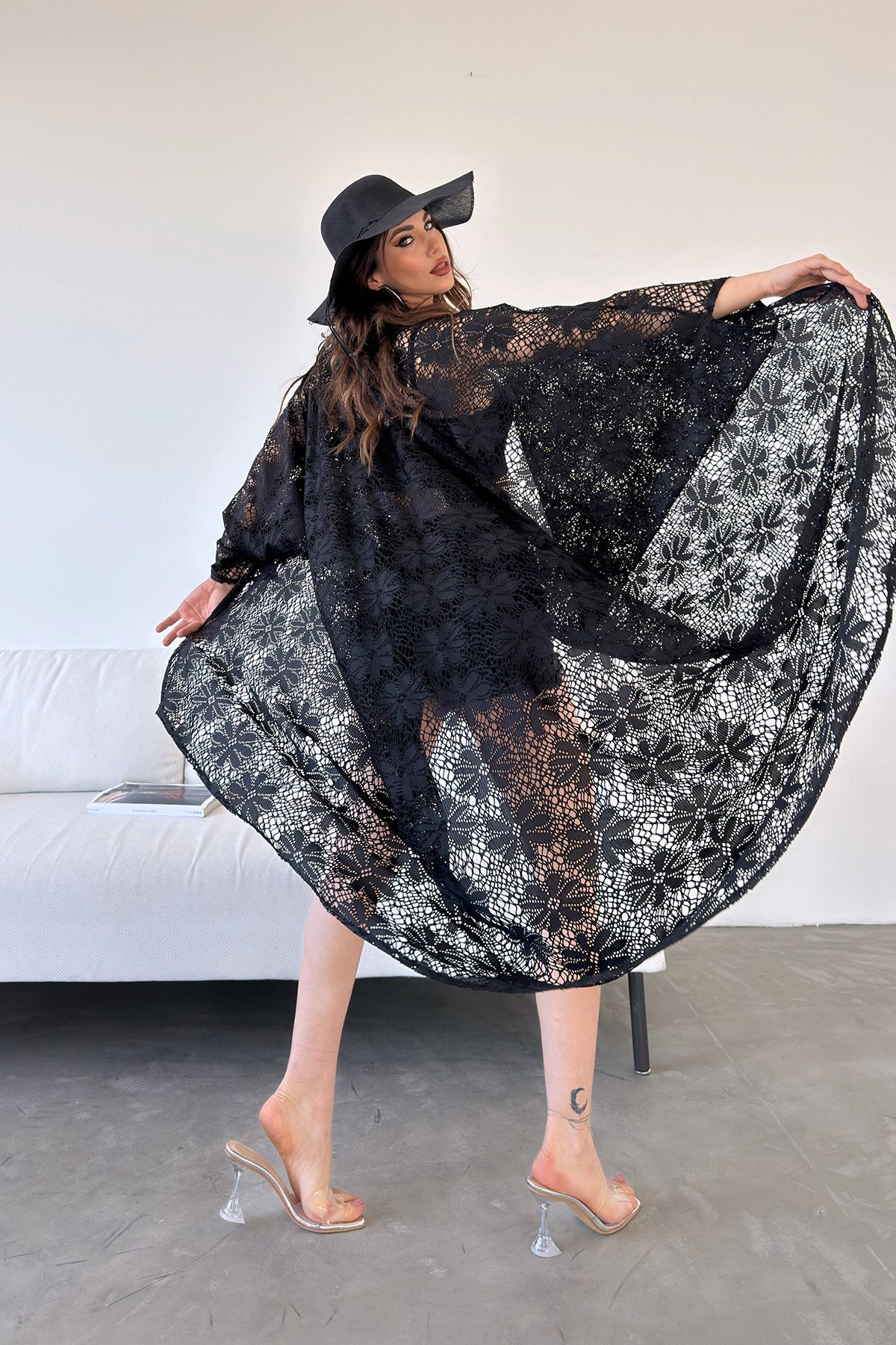 Çicek Desenli Uzun Güpür Kimono