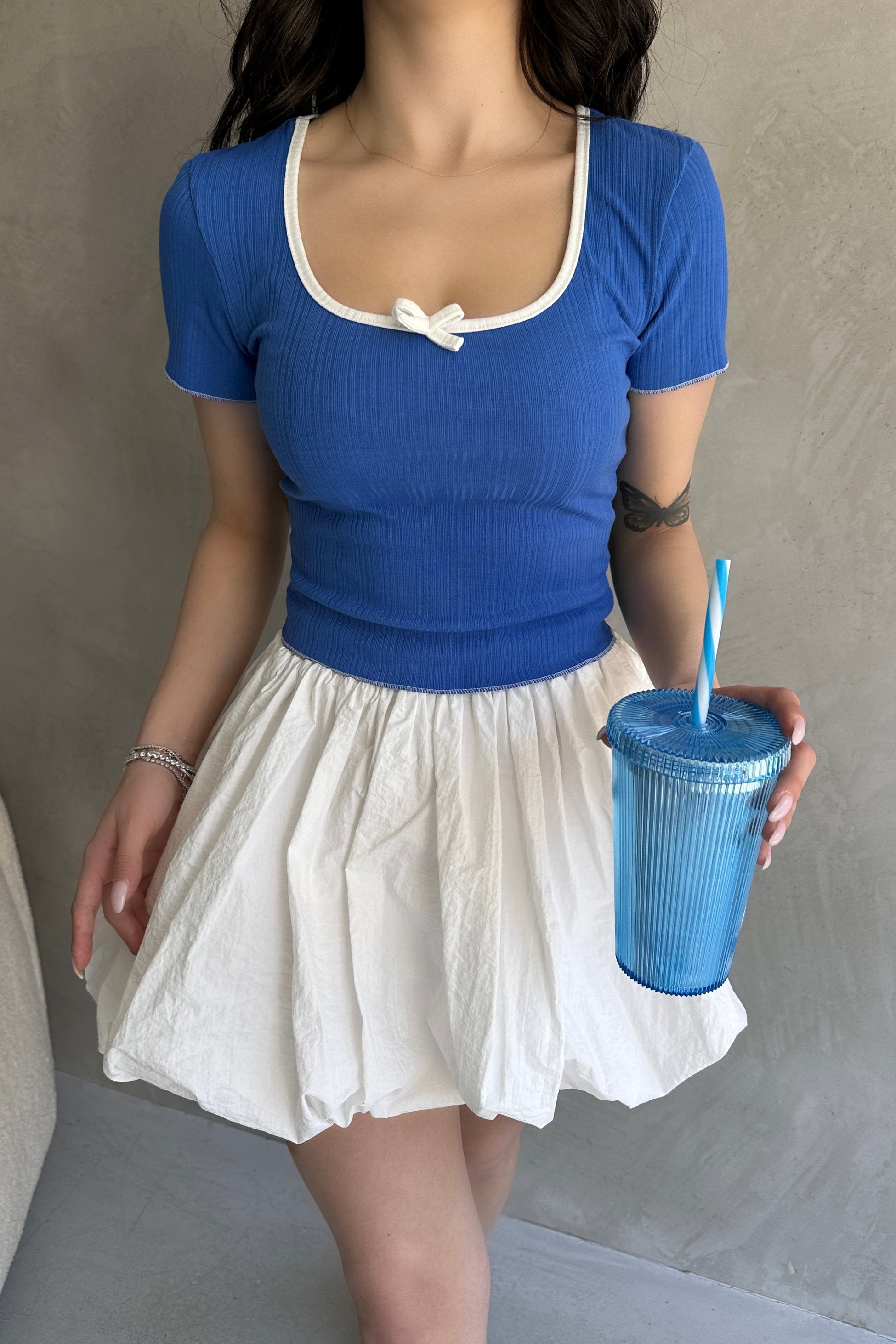 Havuz Yaka Biye Detaylı Crop Bluz