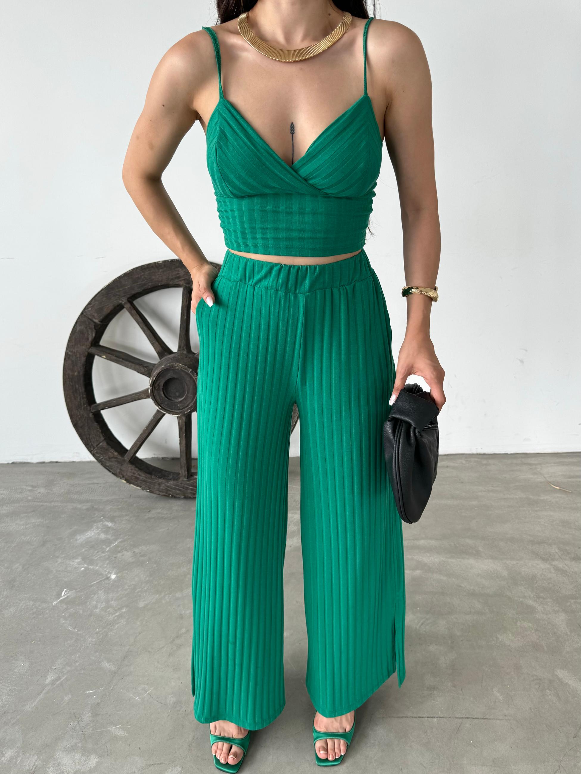 İp Askılı Crop Bluz Ve YIrtmaç Detaylı Pantolon İkili Takım