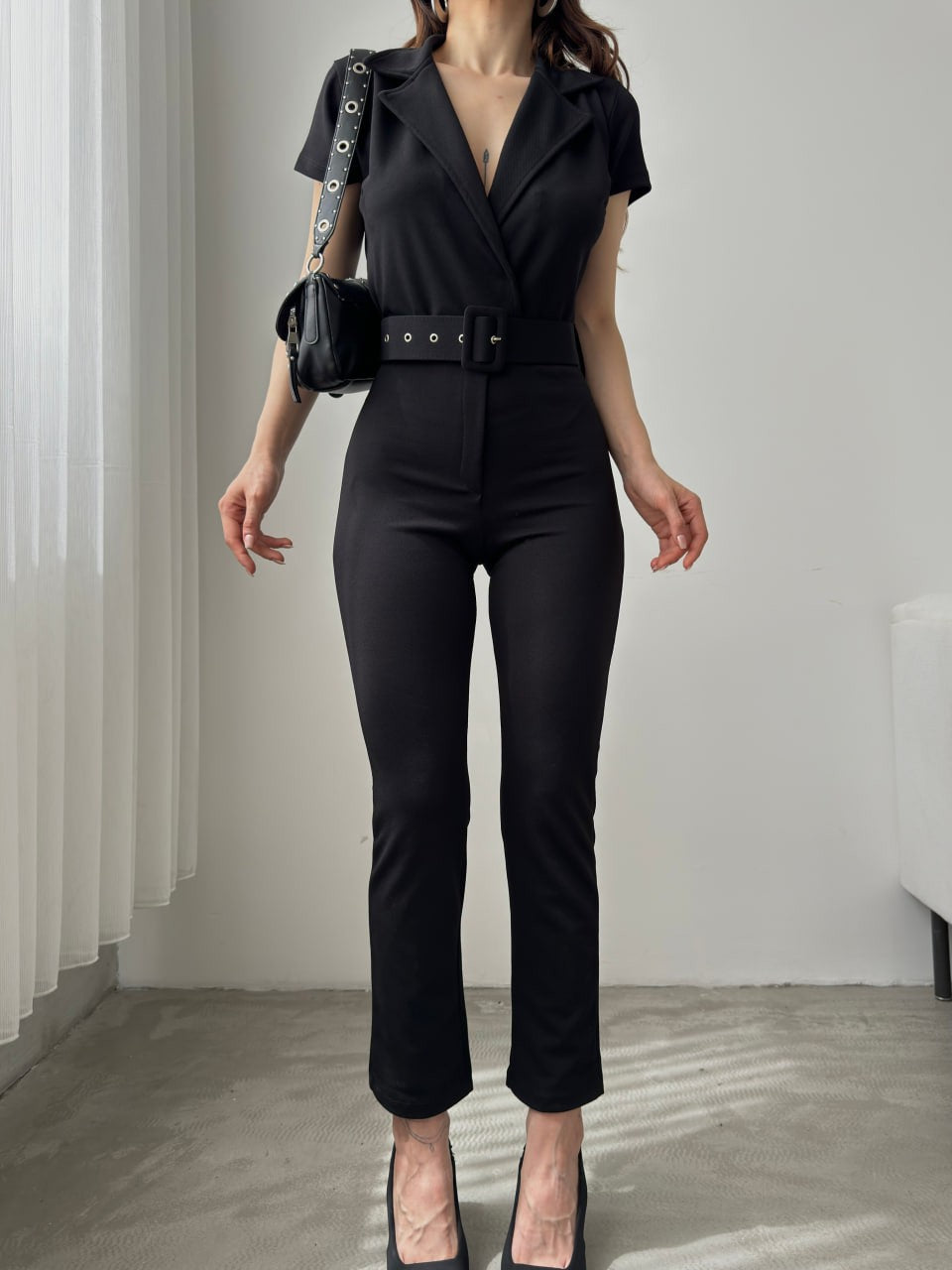 Yakalı Beli Kemerli Tulum