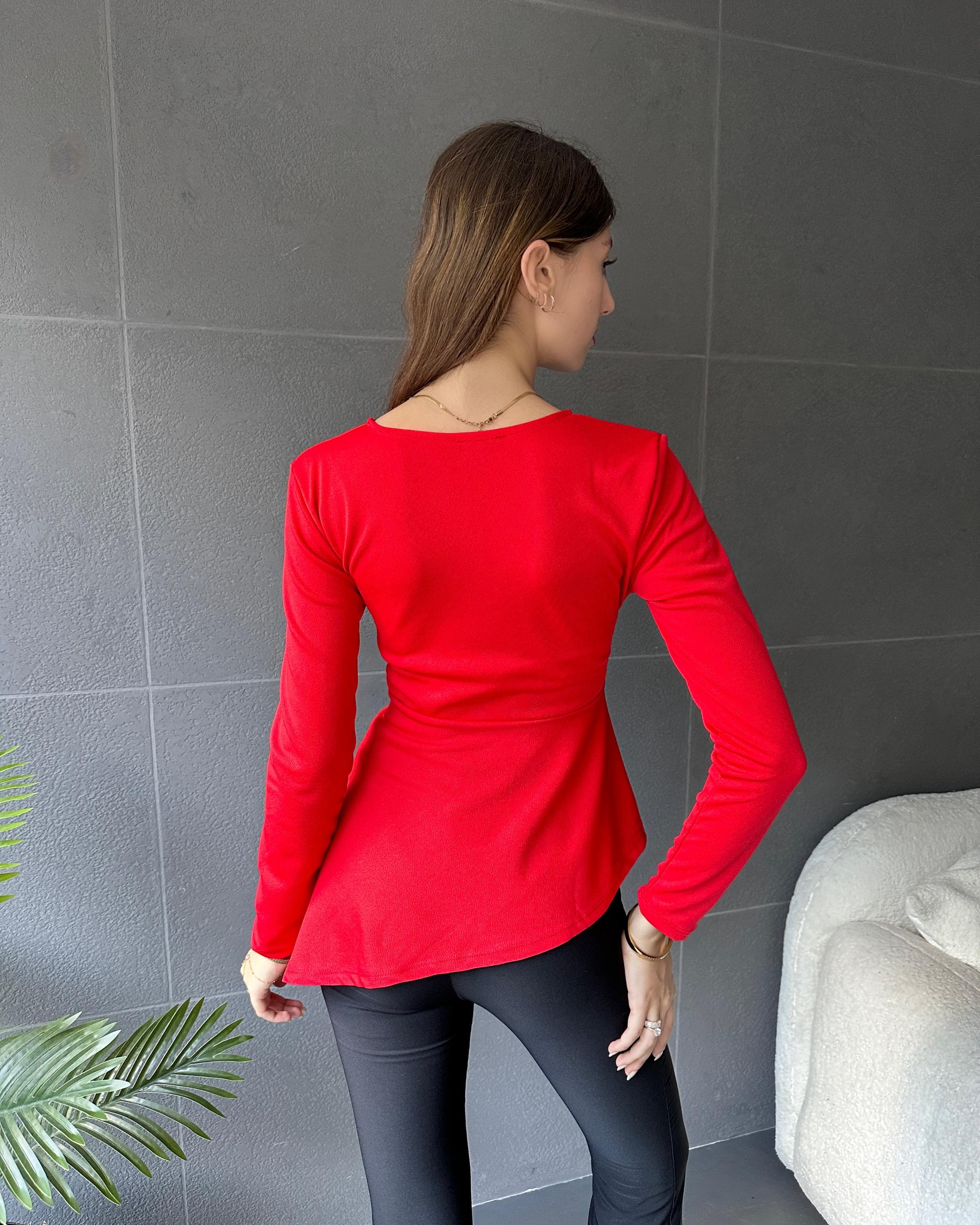 Asimetrik Kesim Kemer Detaylı Bluz