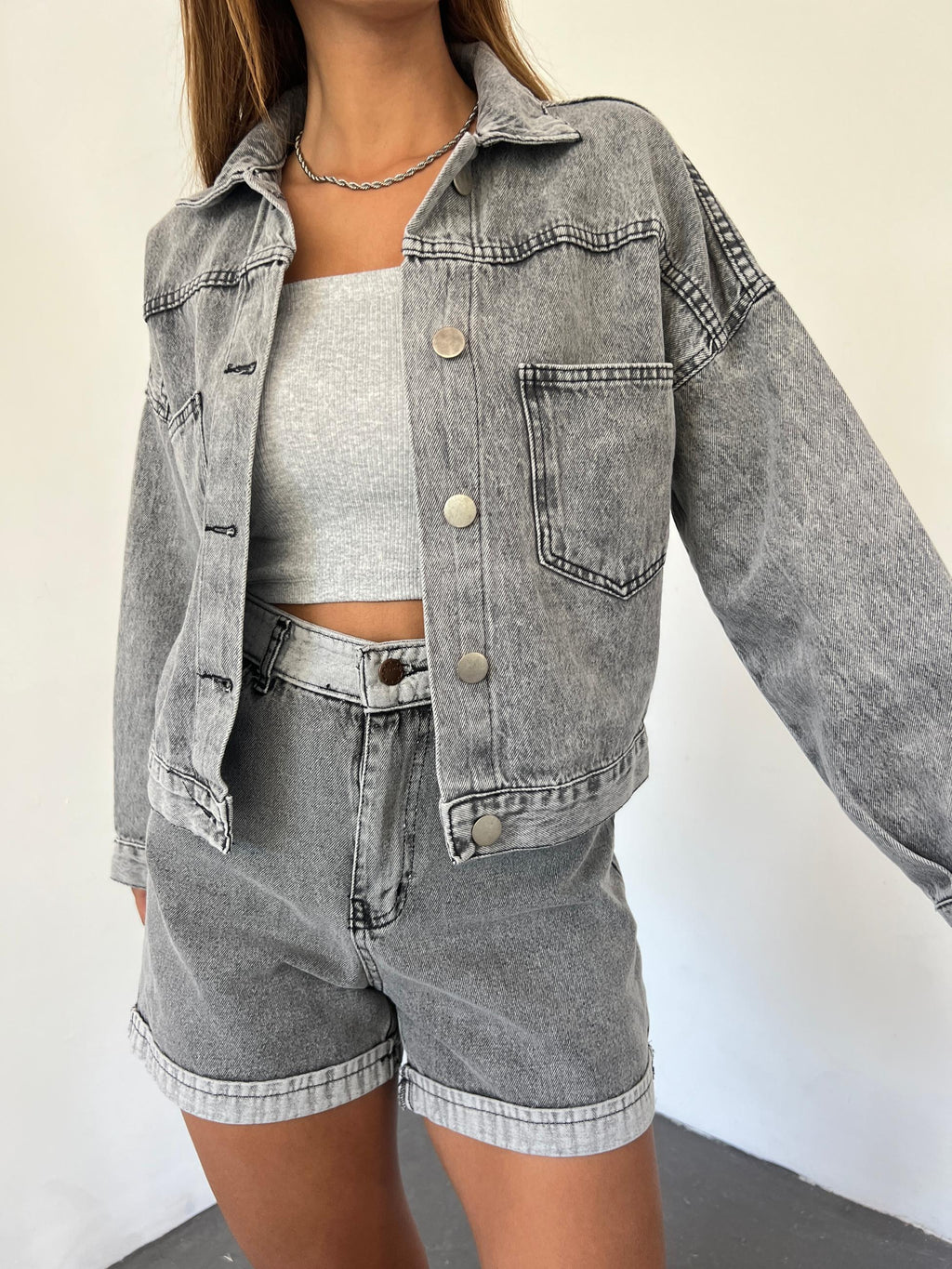 Çift Cepli Denim Crop Ceket