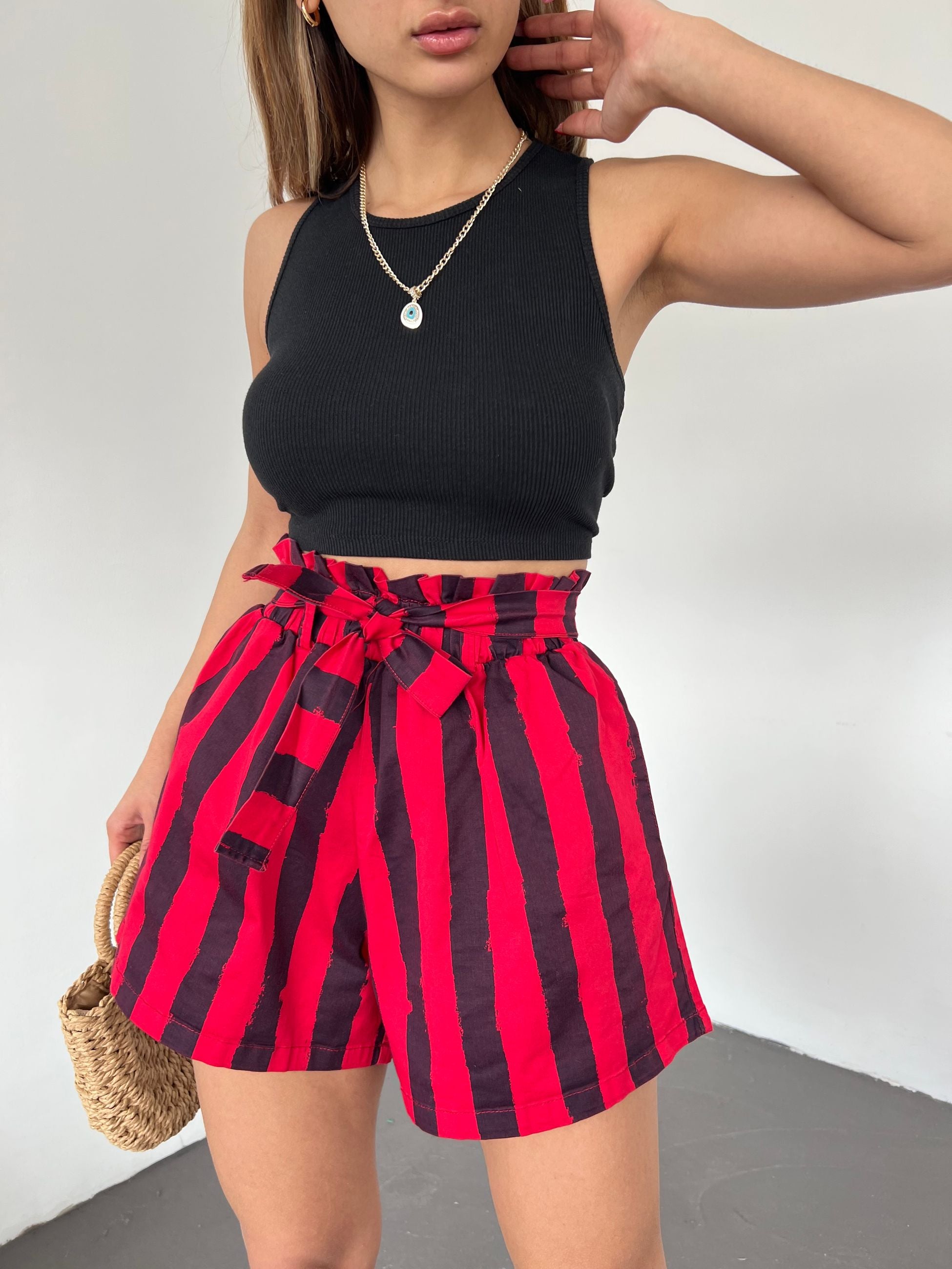 Rahat Kesim Beli Büzgülü Cepli Şort