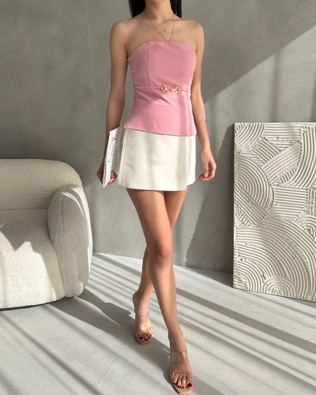 Straplez Beli Toka Detaylı Crep Bluz