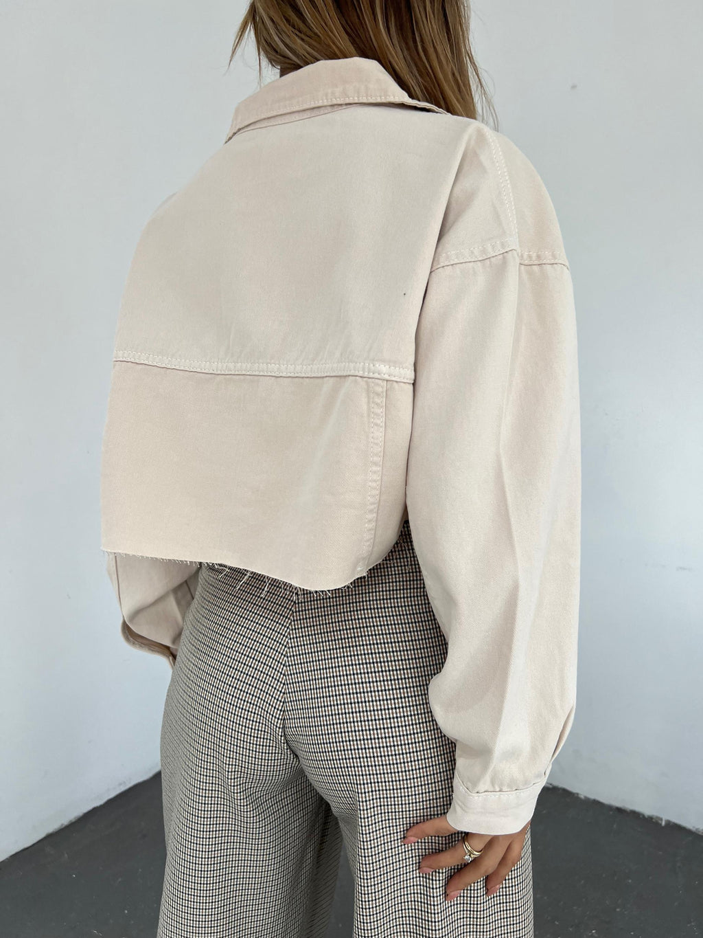 Çift Cepli Yıkamalı Crop Denim Ceket