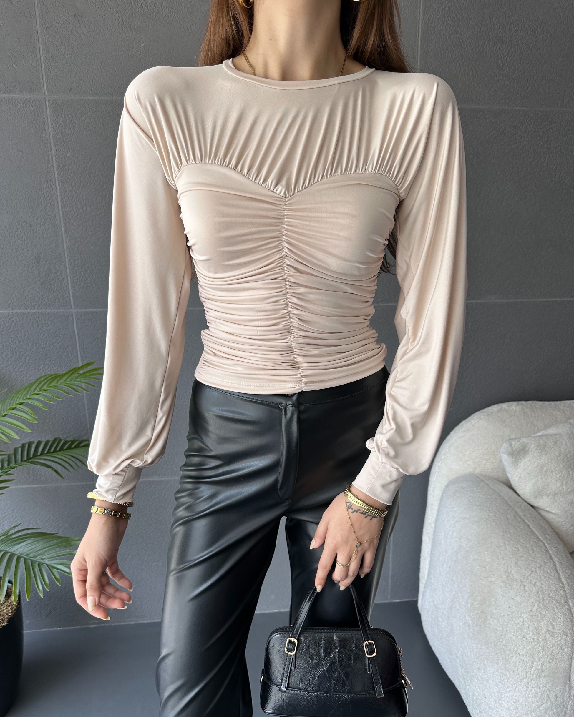 Bisiklet Yaka Drape Detaylı Bluz